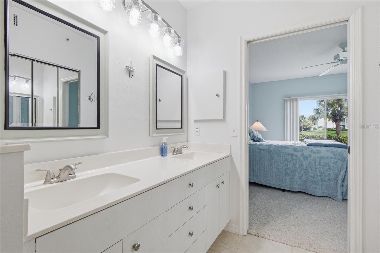 418 Laurel Lake Dr #106 Property Photo 17