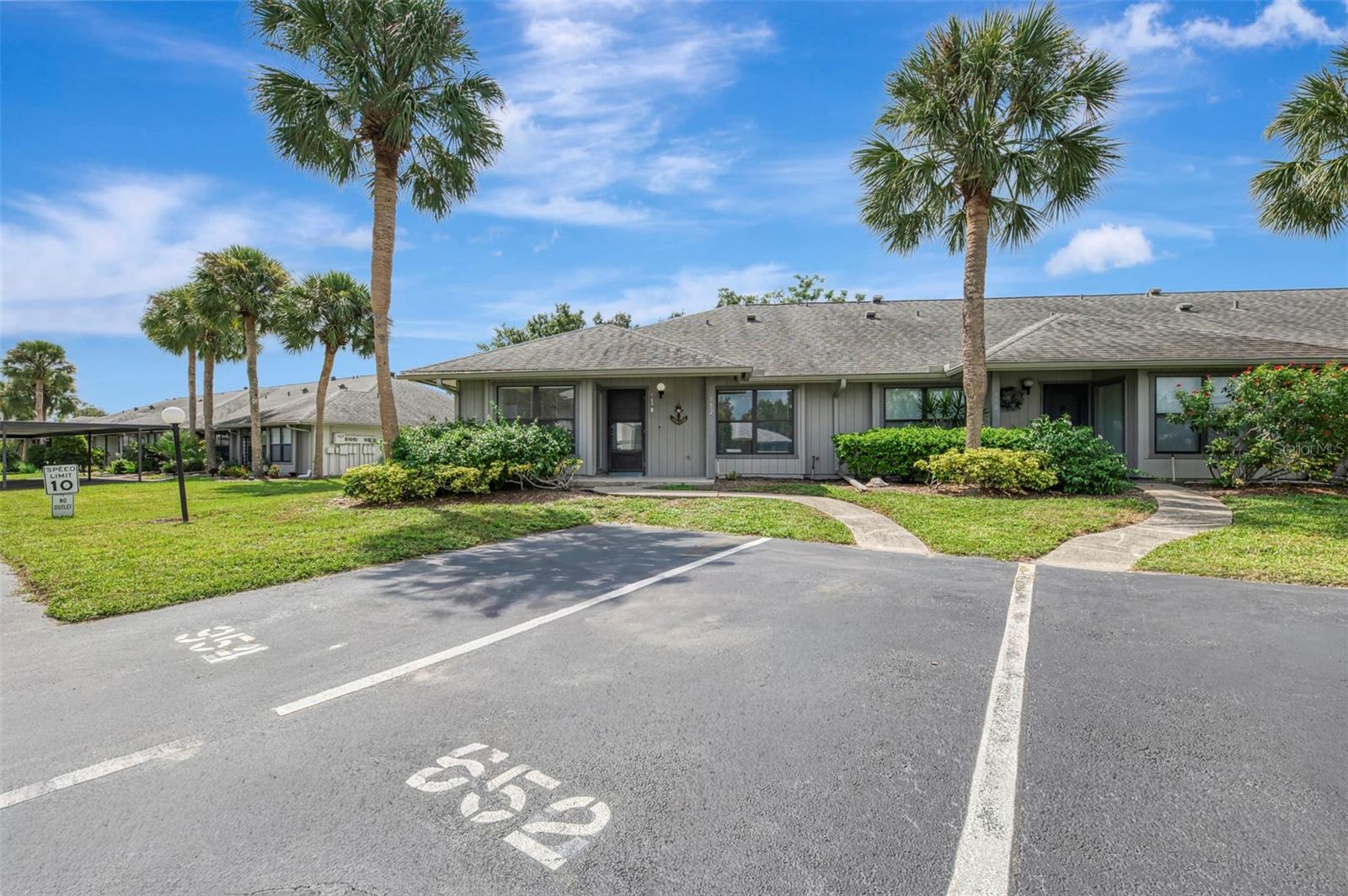952 N BENEVA RD #V-23 Property Photo 1