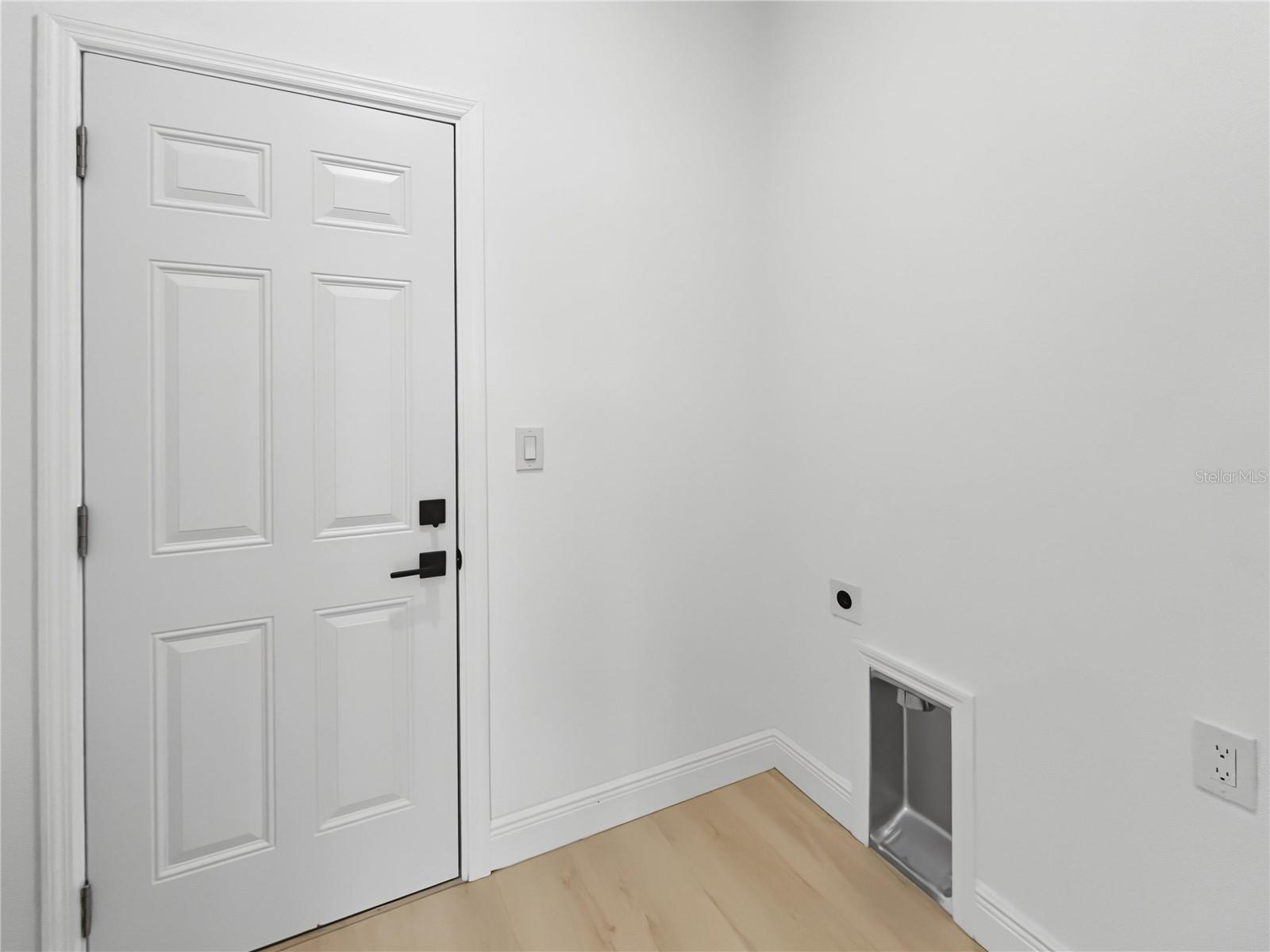 2338 Littlefield Ln Property Photo 13