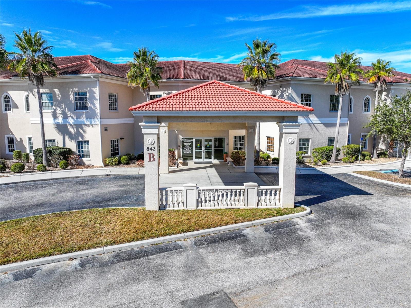 A4704348 Property Photo 2