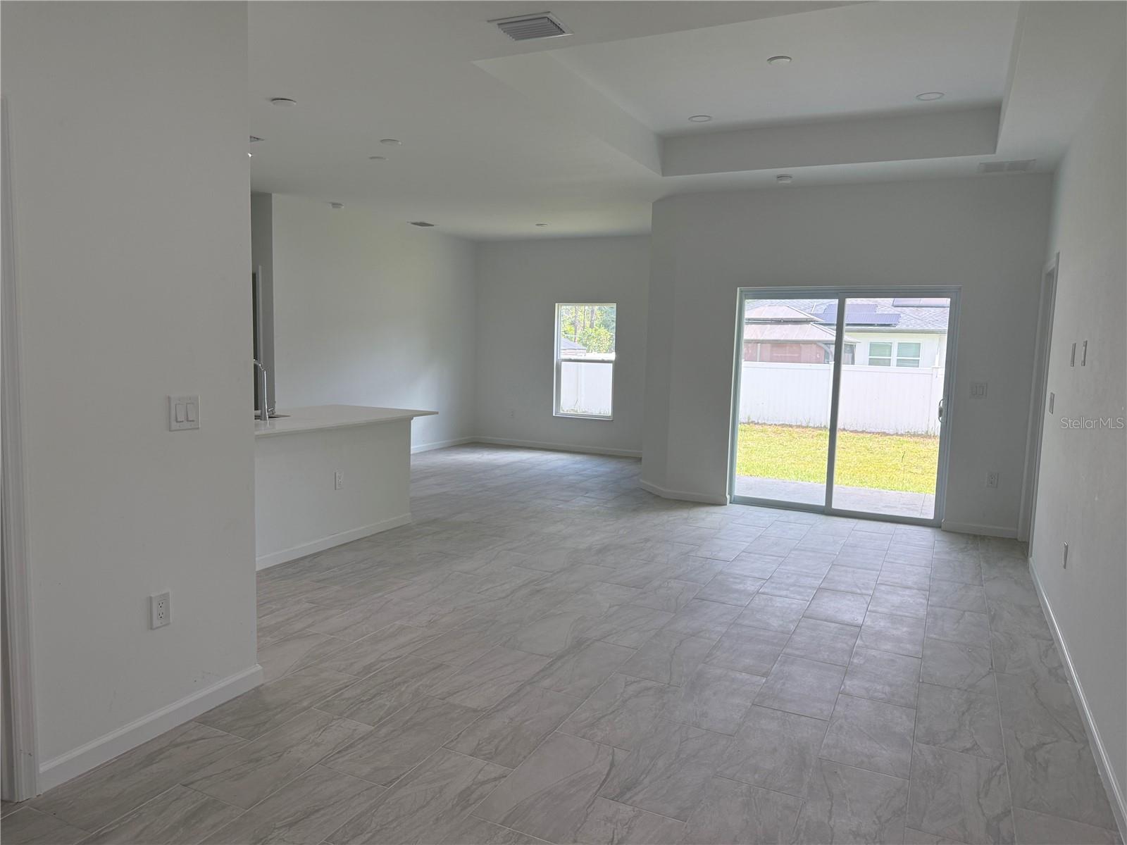 2964 Wells Ave Property Photo 4