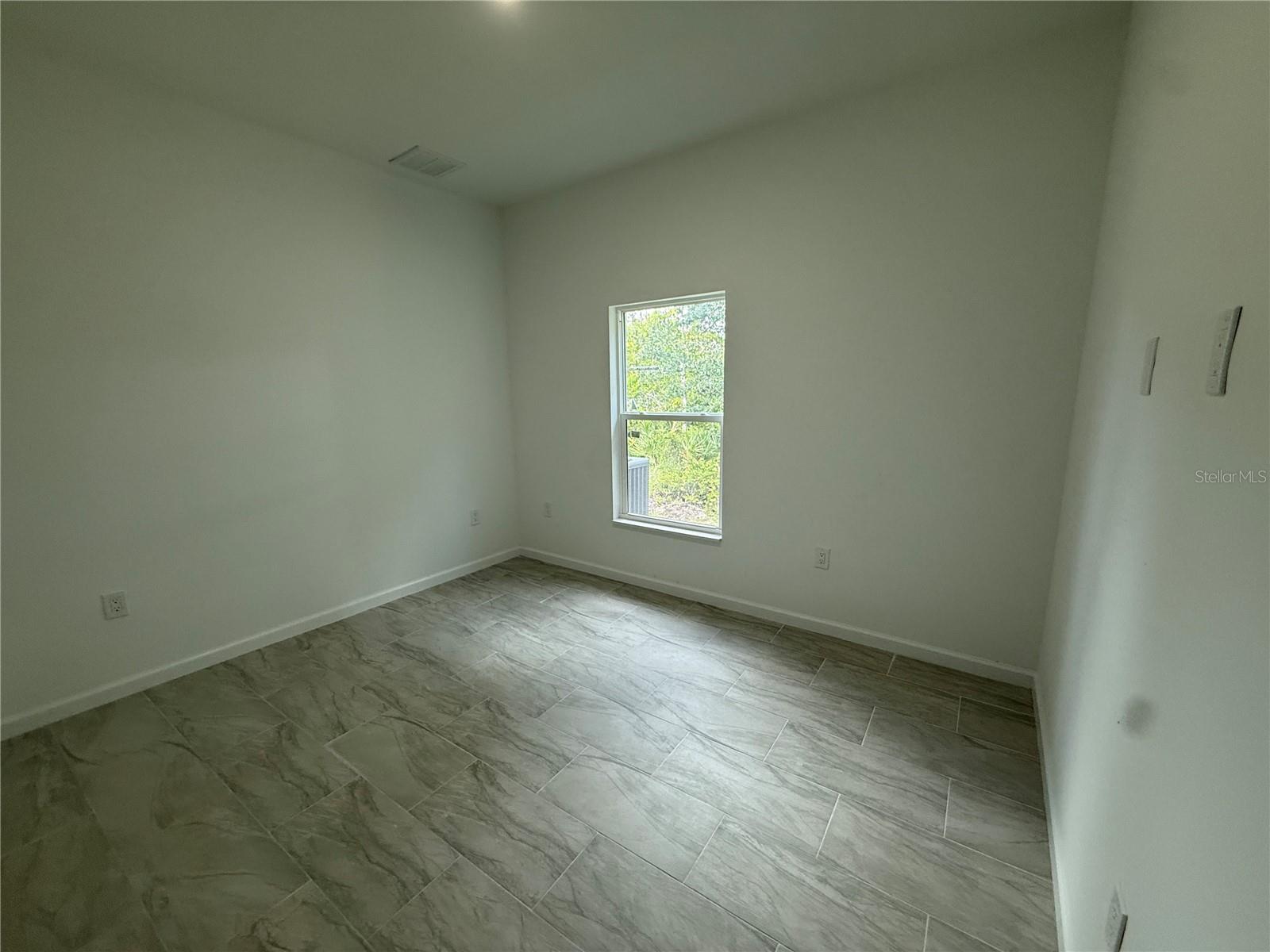 2964 Wells Ave Property Photo 16