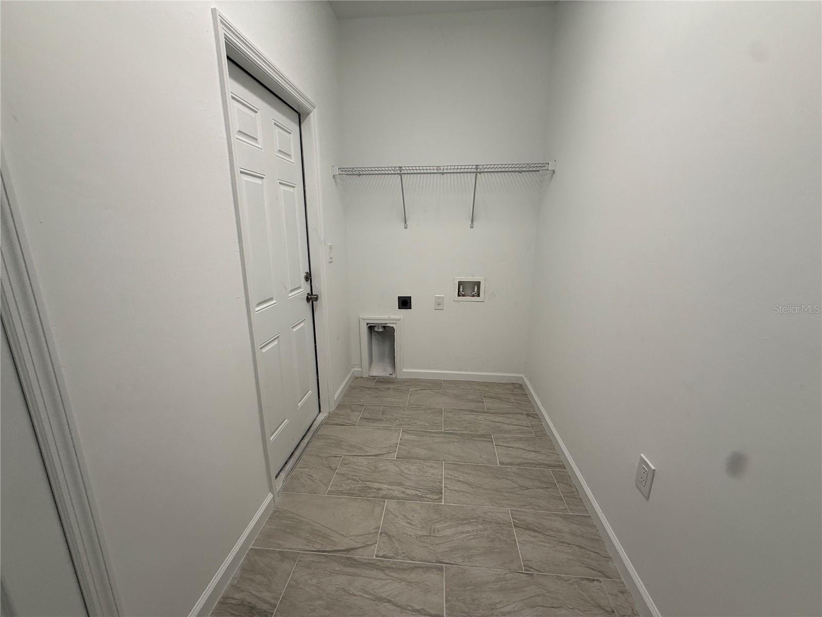 2964 Wells Ave Property Photo 17