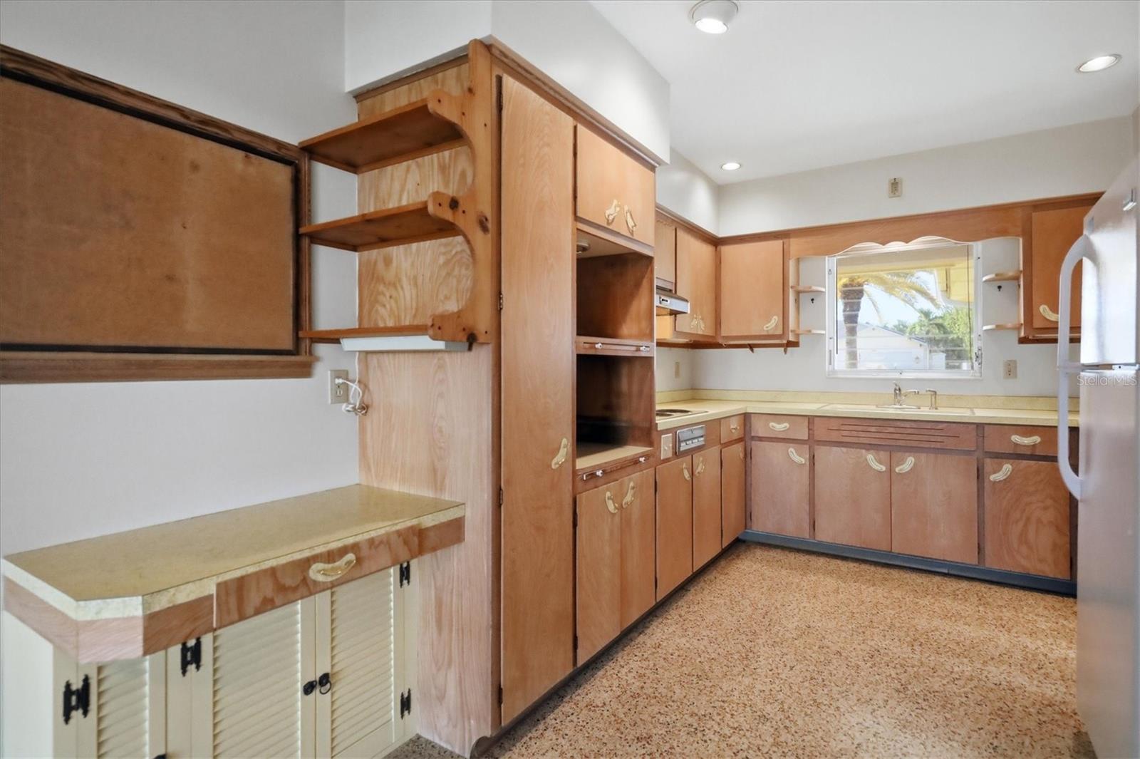 224 Fiesole St Property Photo 16