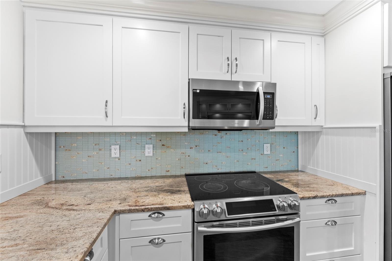1252 Waterside Ln Property Photo 10