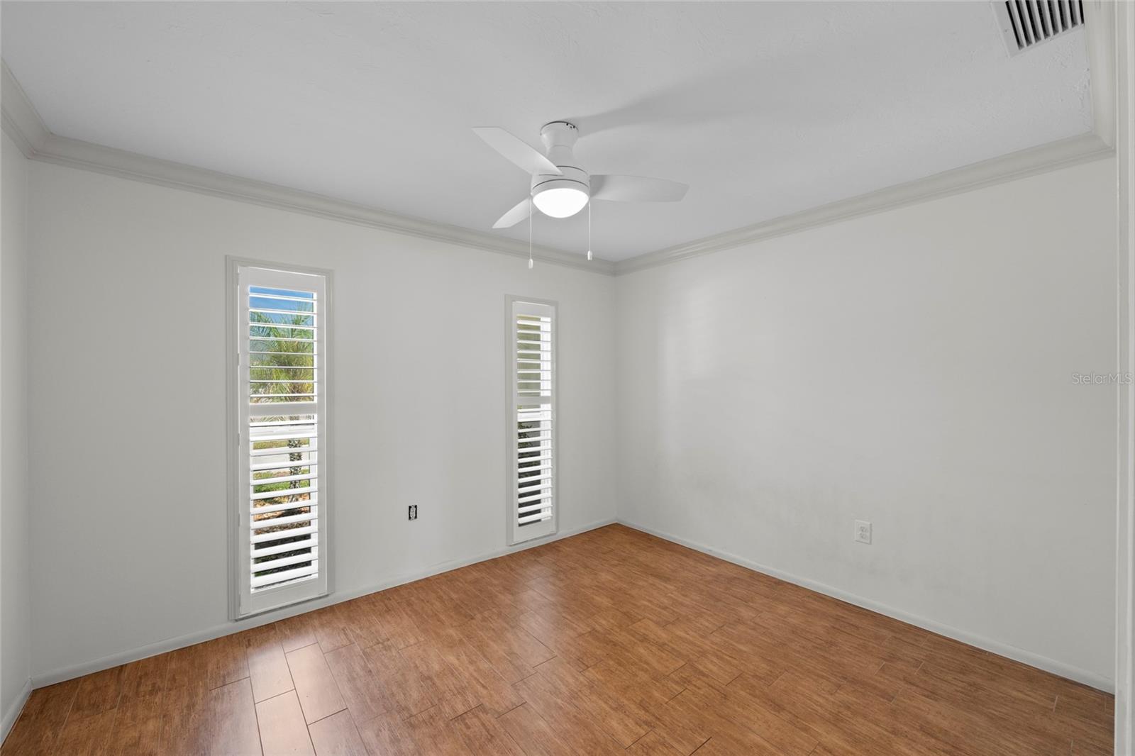 1252 Waterside Ln Property Photo 18
