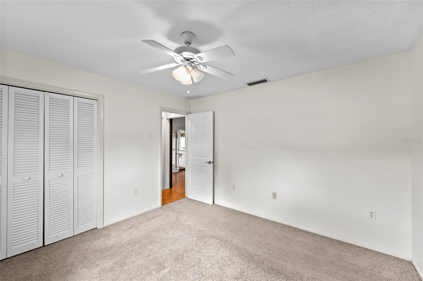1252 Waterside Ln Property Photo 25