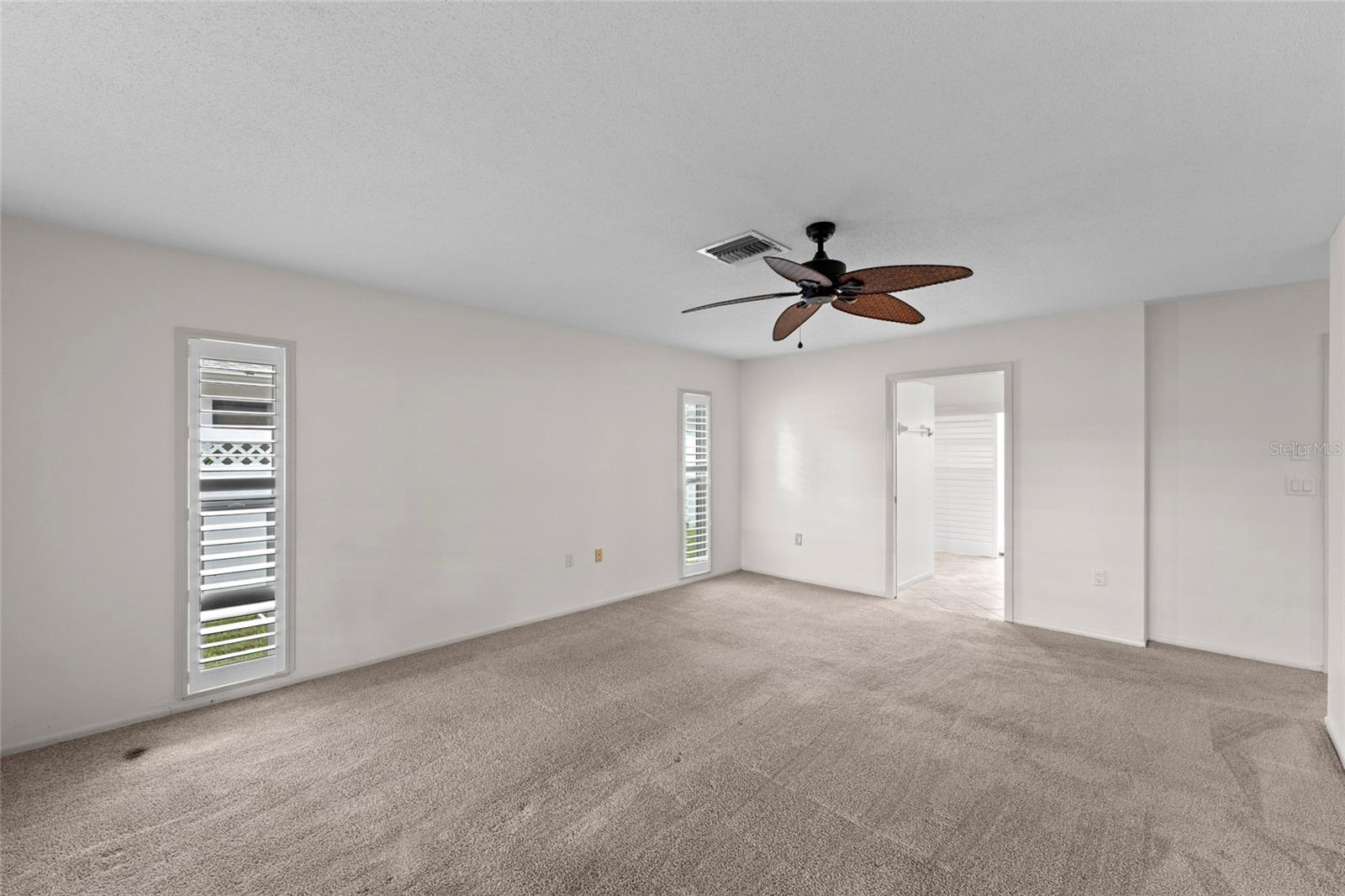 1252 Waterside Ln Property Photo 29