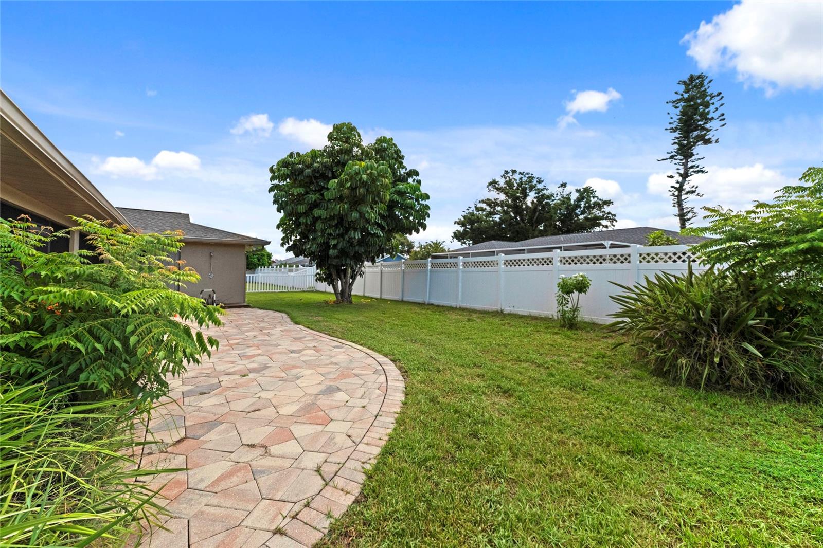 1252 Waterside Ln Property Photo 40
