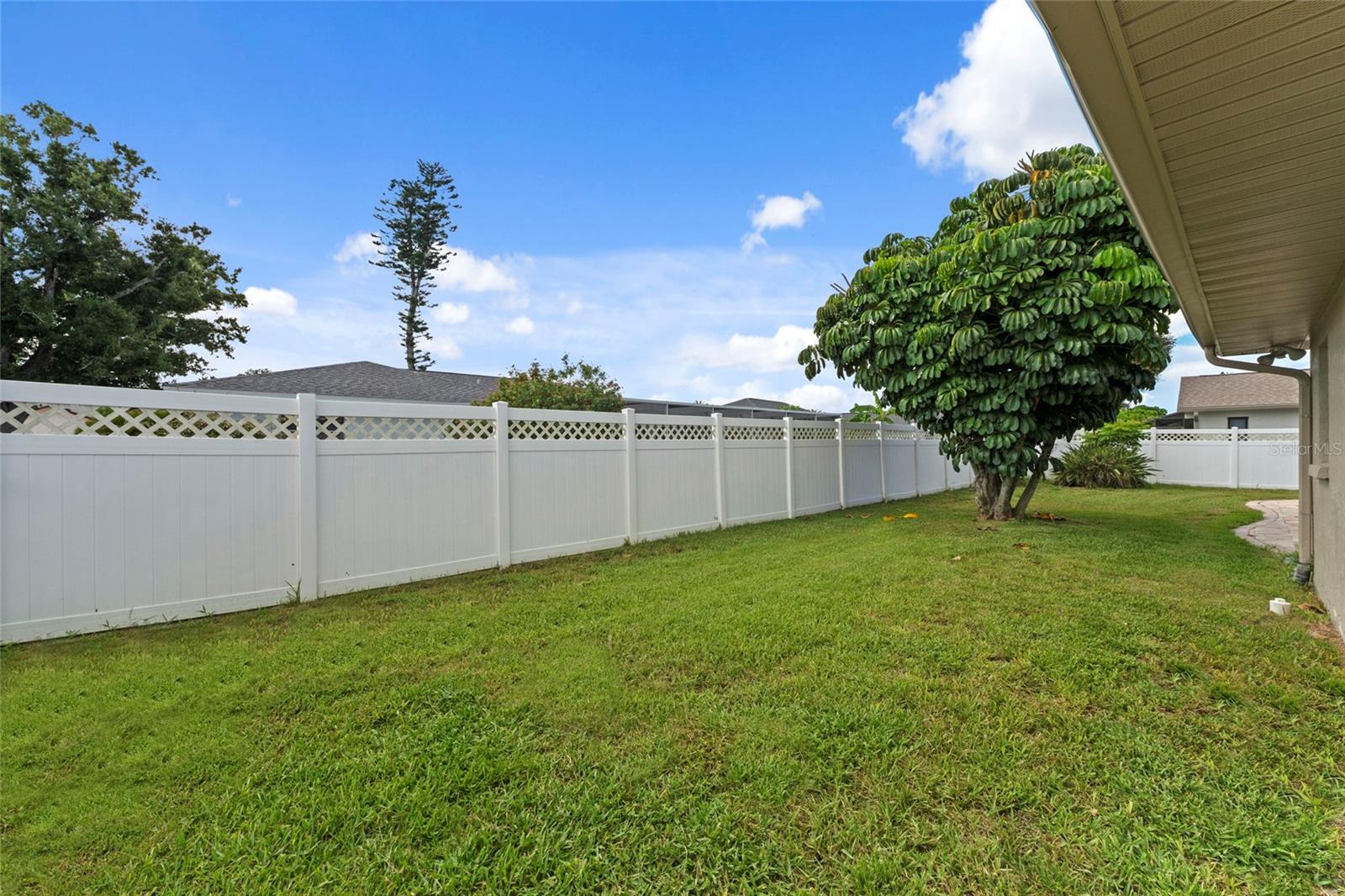 1252 Waterside Ln Property Photo 42