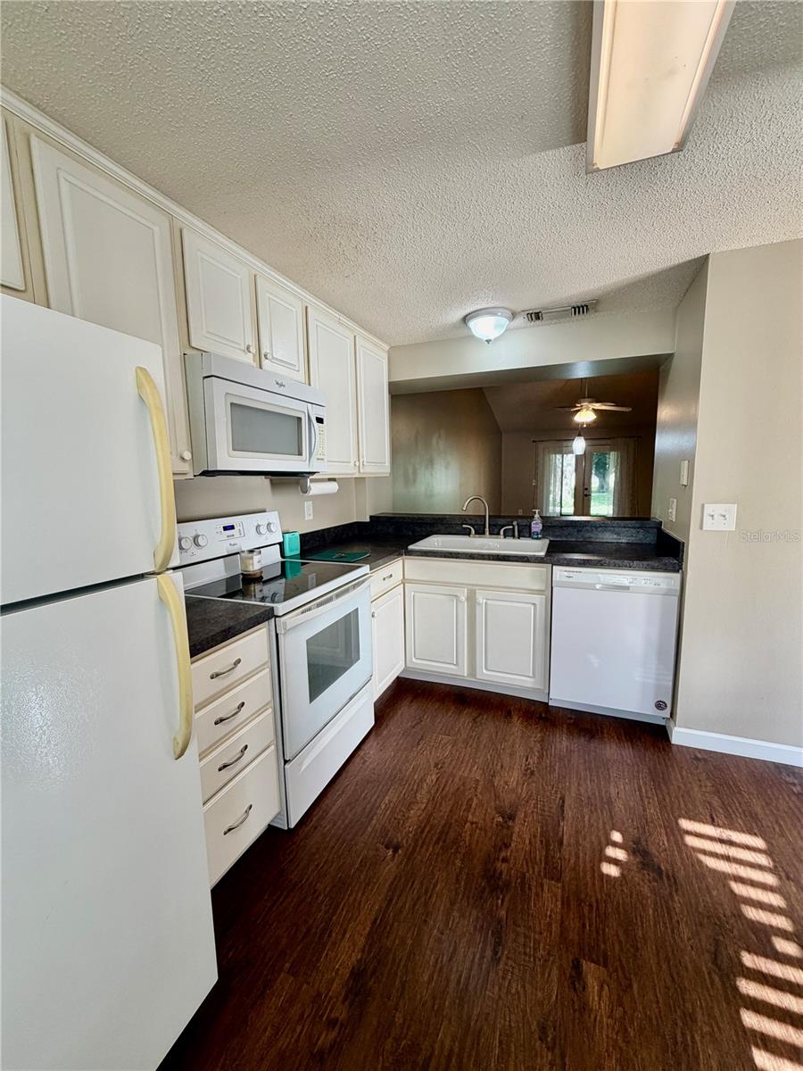 5928 36th Avenue Cir W #e Property Photo 7