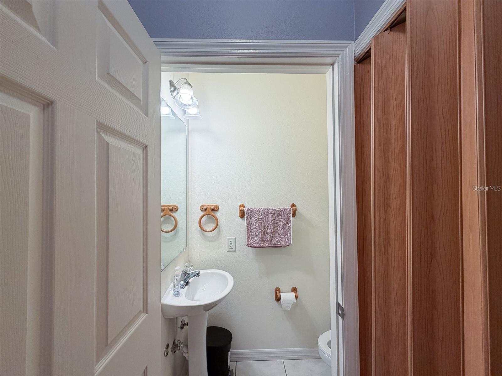 7669 Plantation Cir Property Photo 5