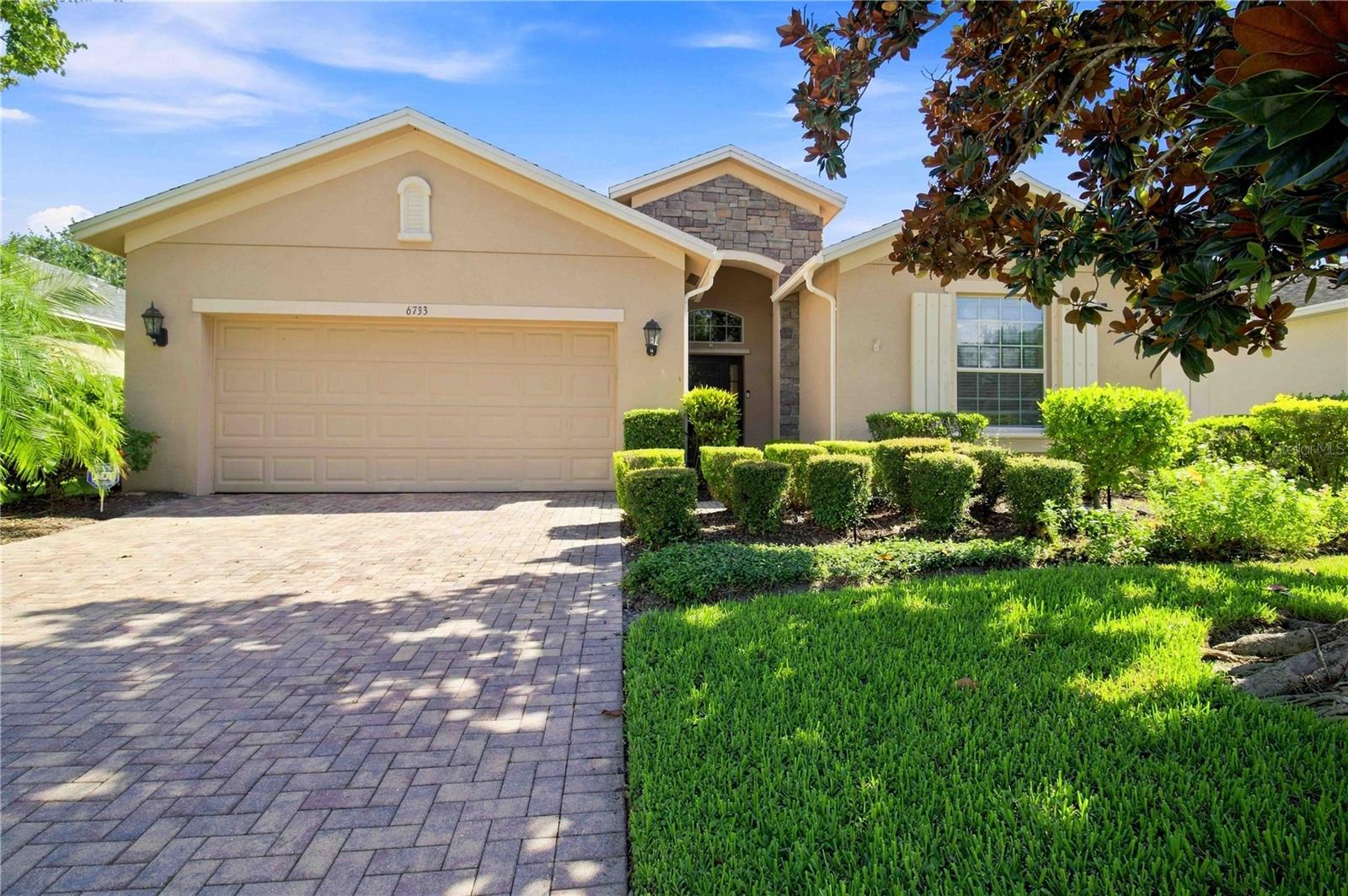 6733 45th Ter E Property Photo 1