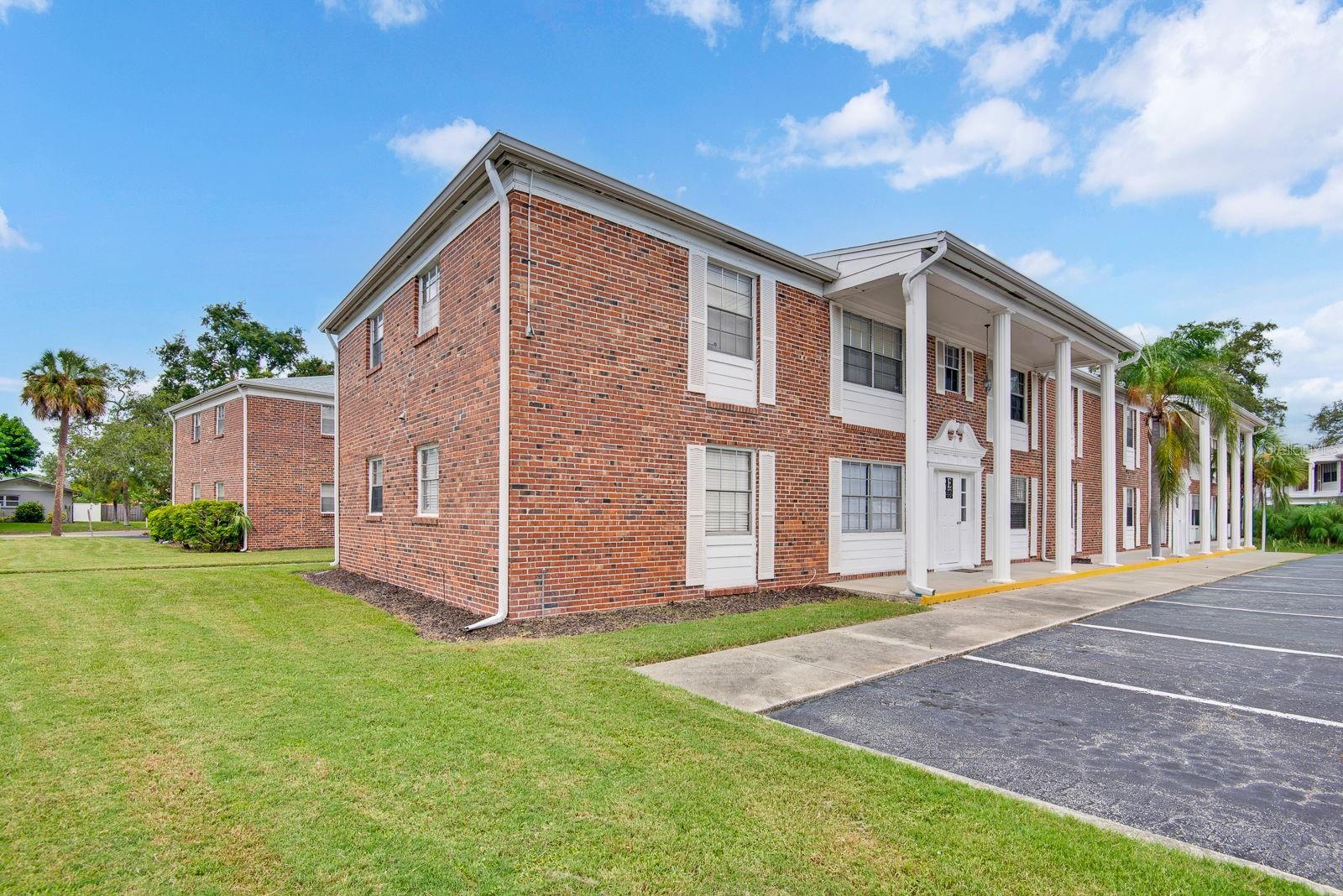4507 9th St W #e3 Property Photo 1