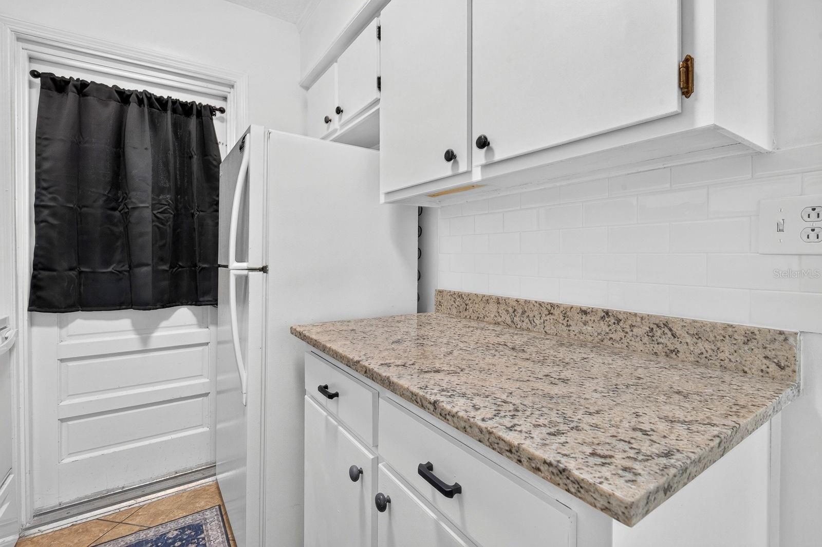 4507 9th St W #e3 Property Photo 13