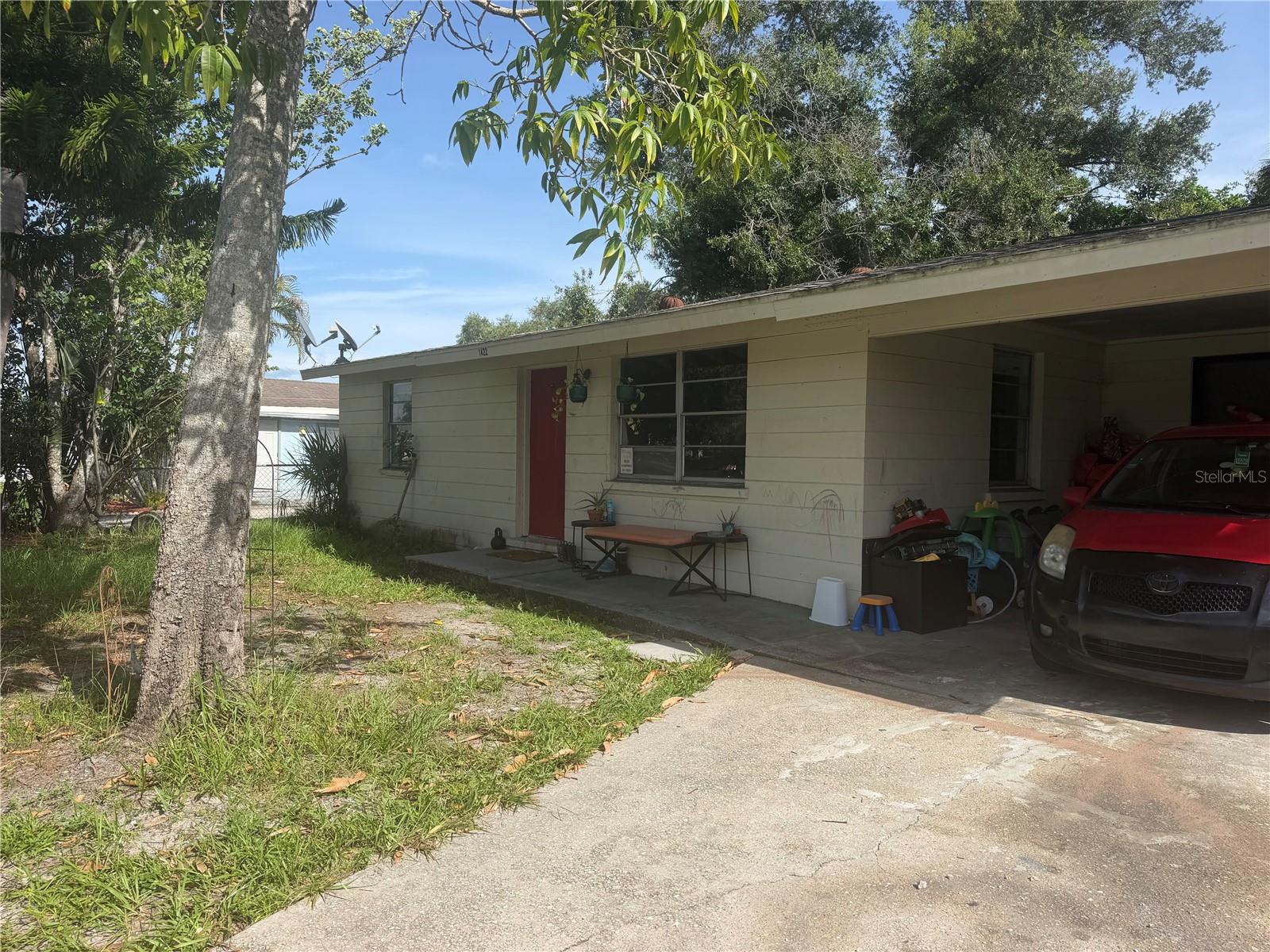 1422 23rd Ave E Property Photo 1
