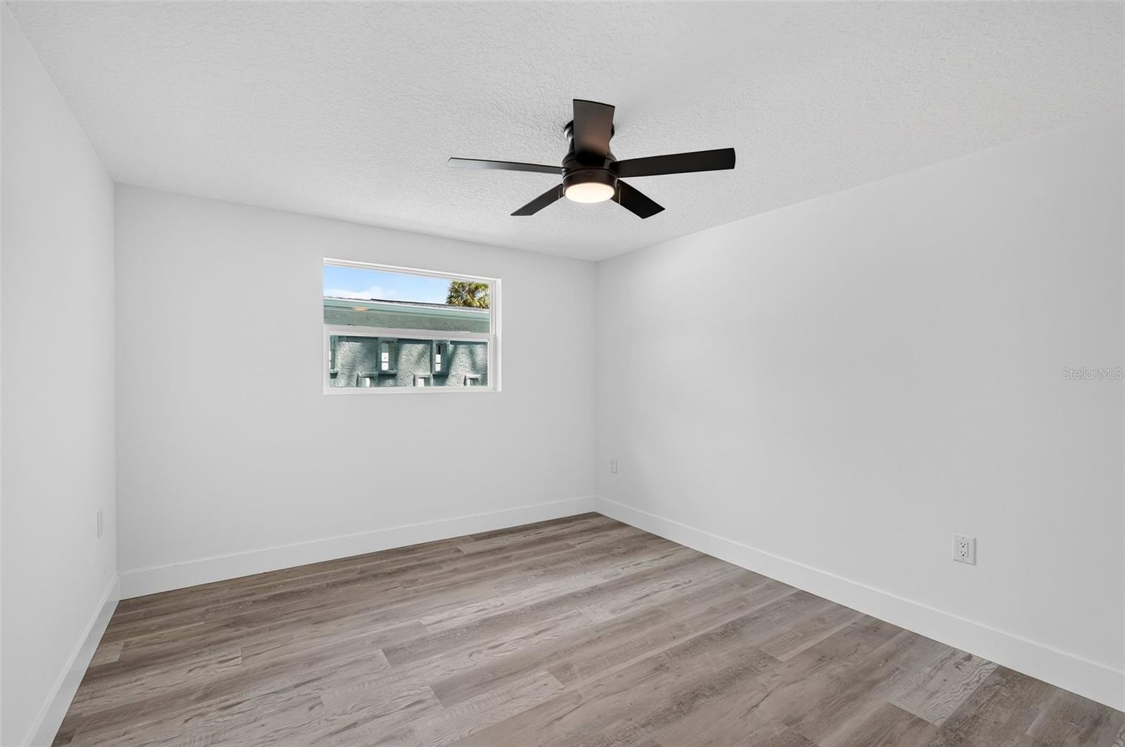 341 Shore Dr Property Photo 41