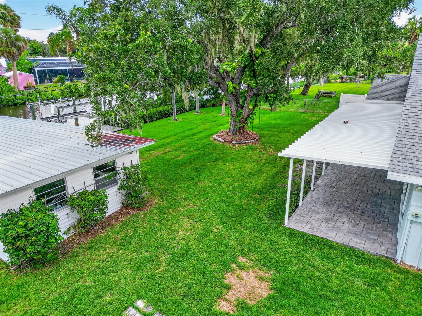 341 Shore Dr Property Photo 53