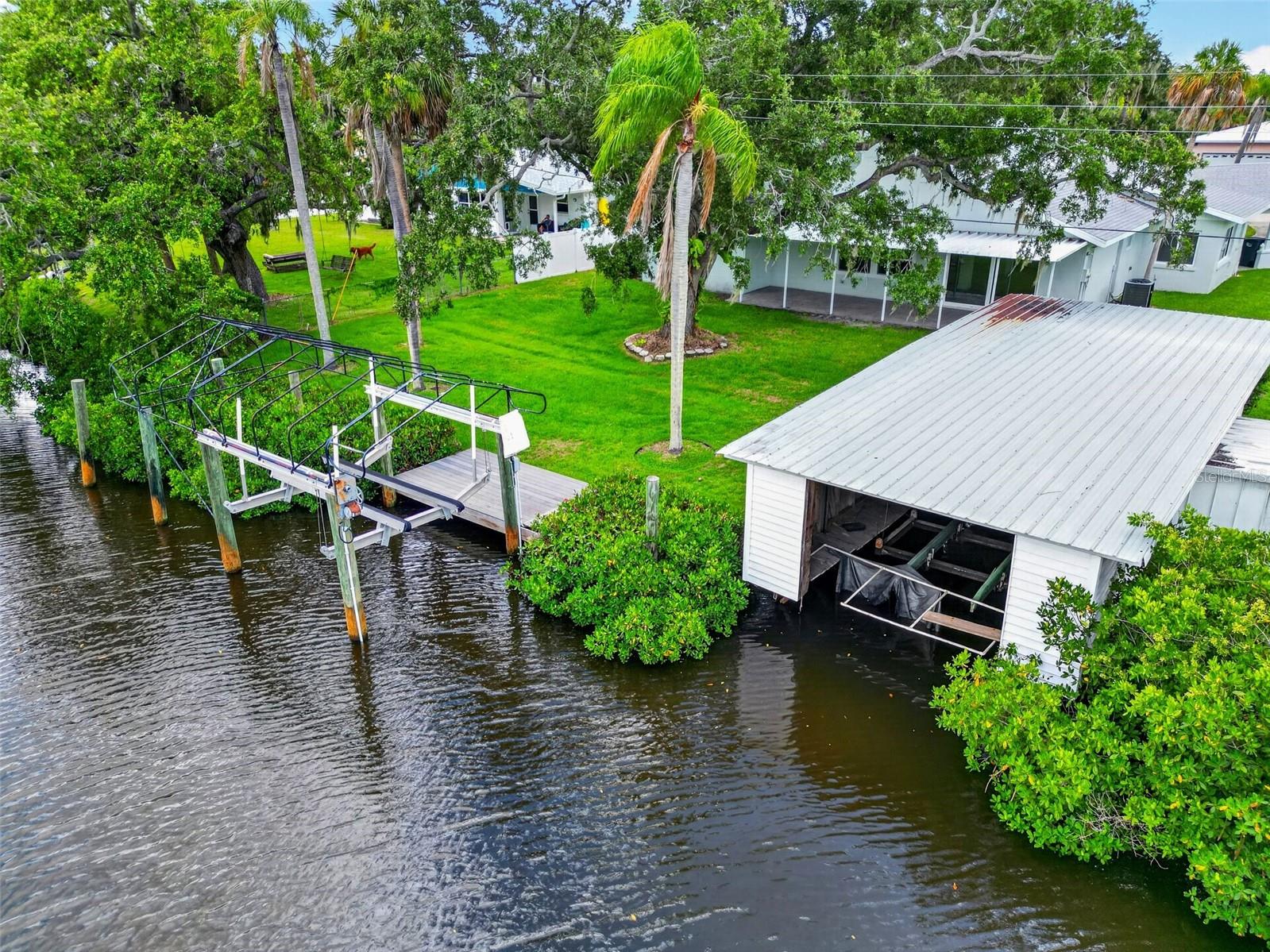 341 Shore Dr Property Photo 54