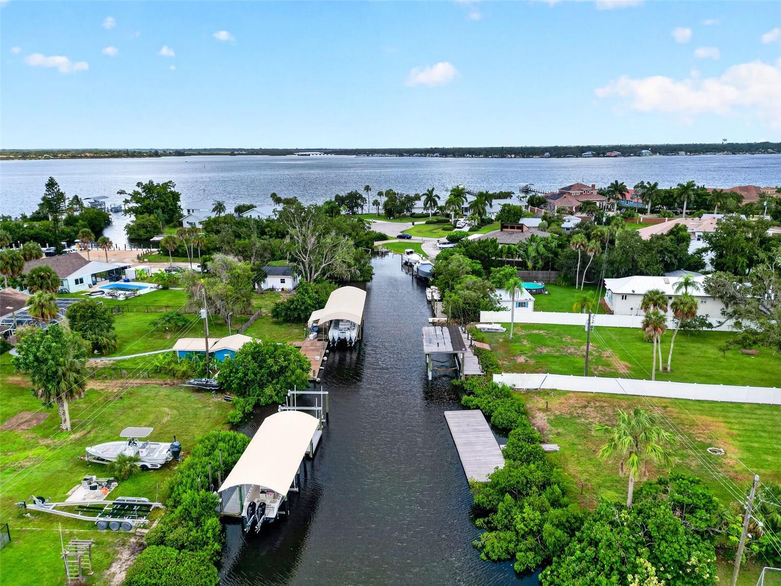341 Shore Dr Property Photo 58