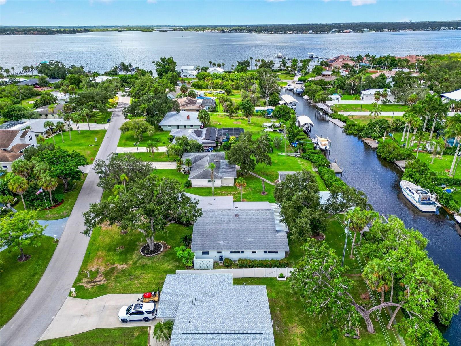 341 Shore Dr Property Photo 59