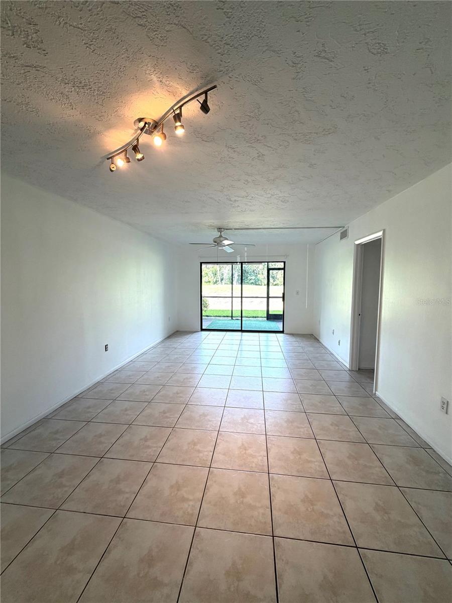 7750 Eagle Creek Dr #7750 Property Photo 4