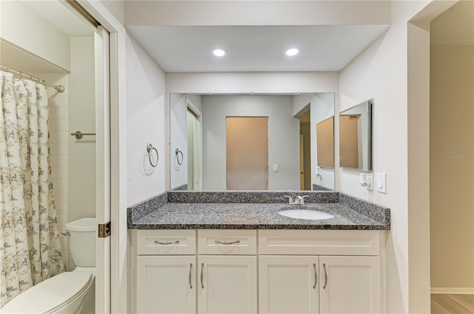 813 Spring Lakes Blvd Property Photo 11