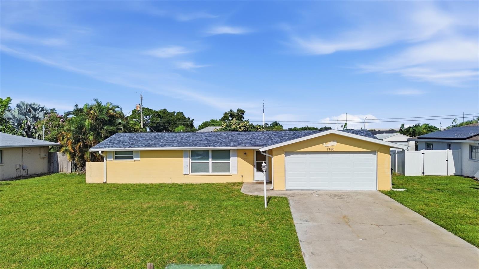 1786 Coconut Dr Property Photo 2