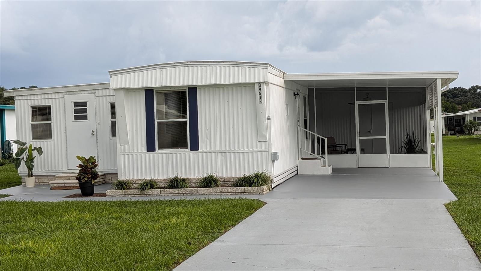 39518 STERLING DR Property Photo 1