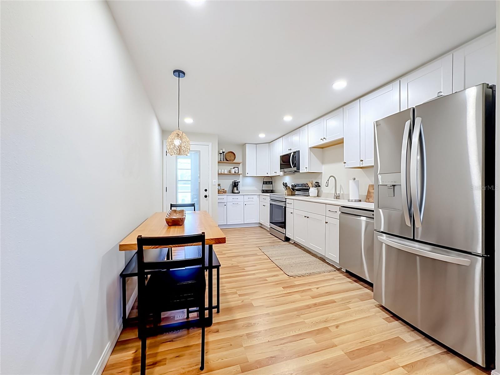 202 Peacock Unit B Ln #b Property Photo 13