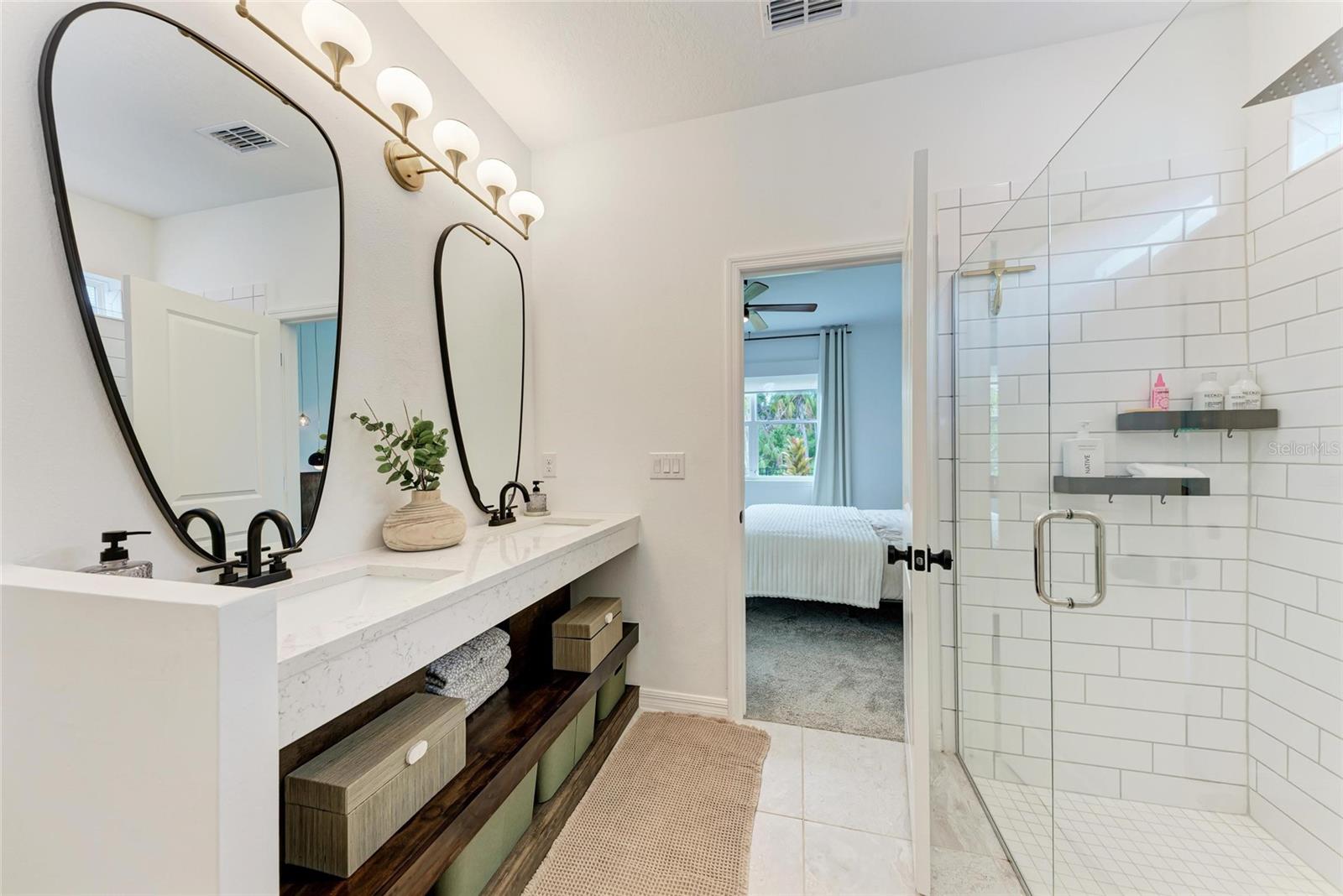 3129 61st Ter E Property Photo 4