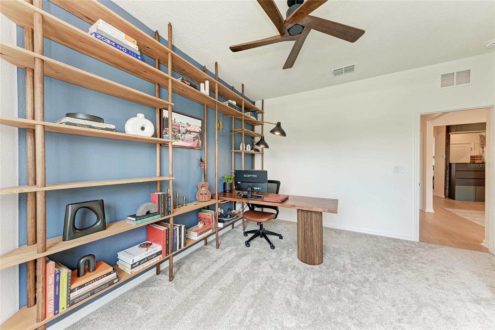 3129 61st Ter E Property Photo 6