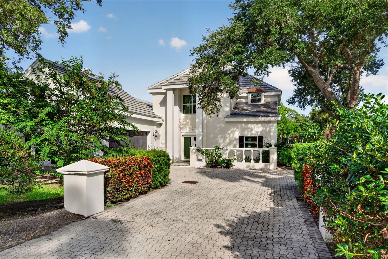 226 Saint James Park Property Photo 1