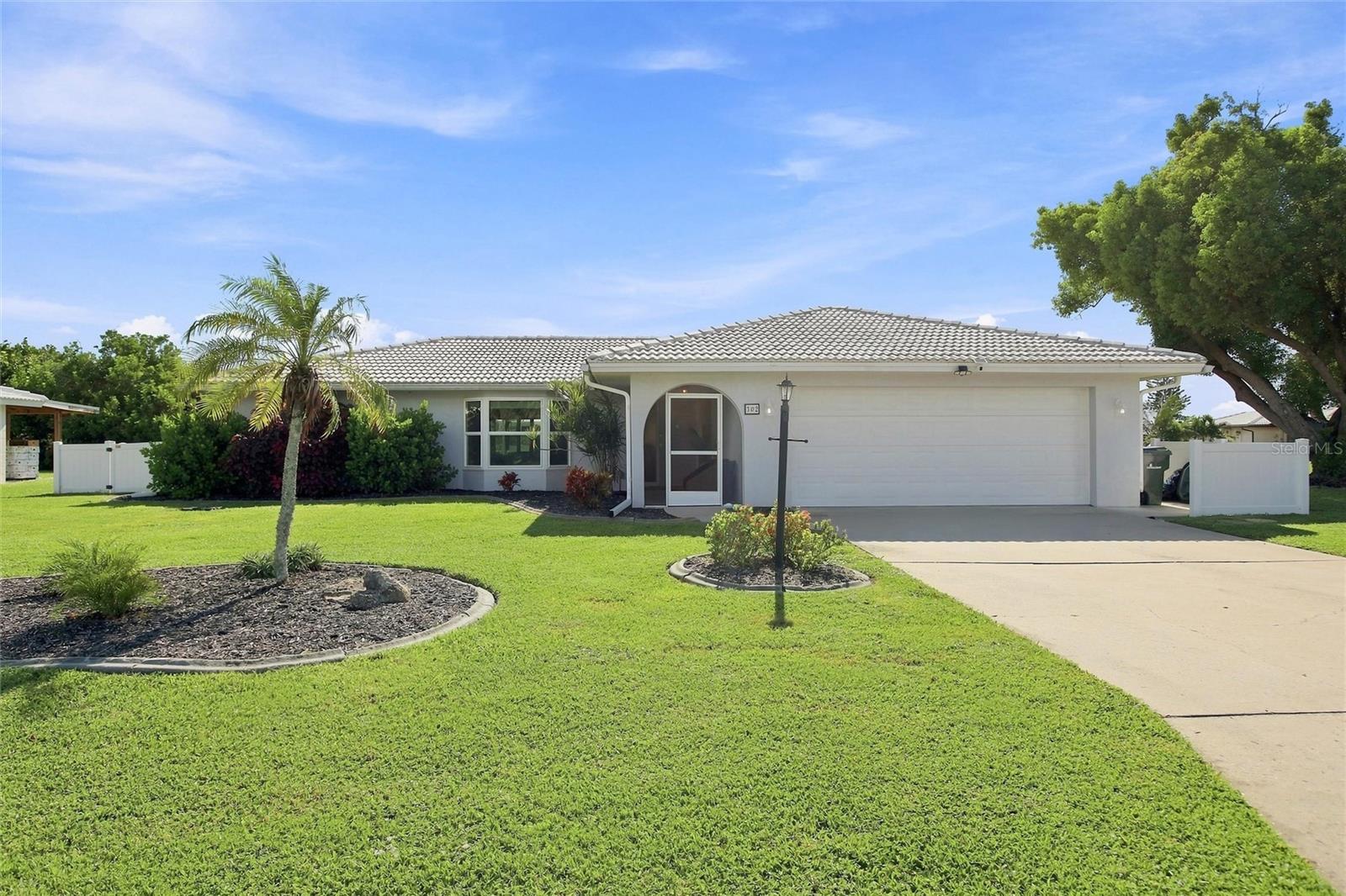 302 Degas Dr Property Photo 4