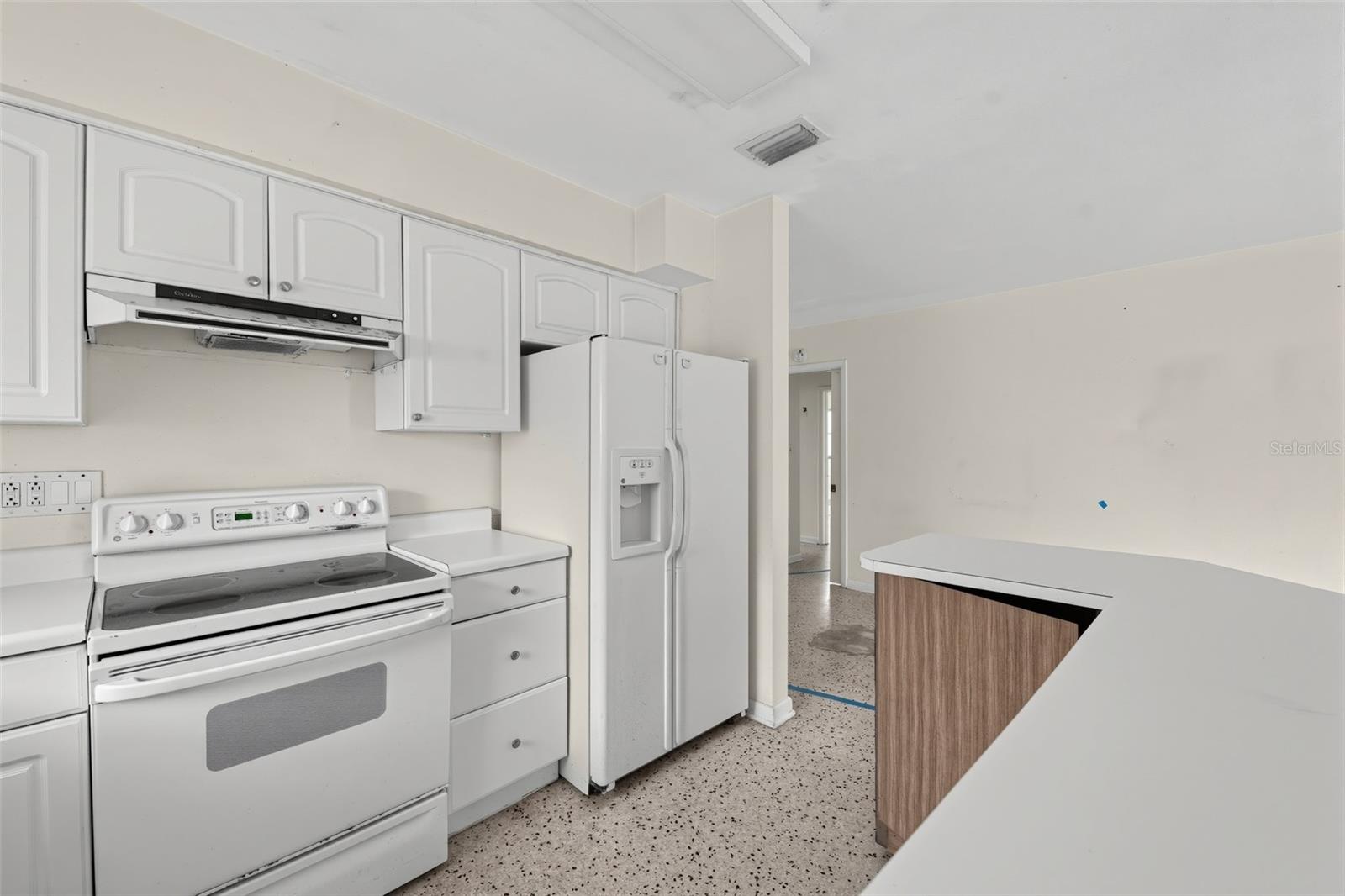 3913 W Cass St Property Photo 16