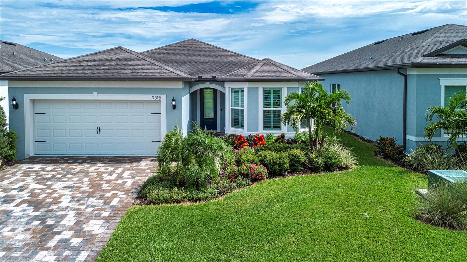9315 Barrier Coast Trl Property Photo 9