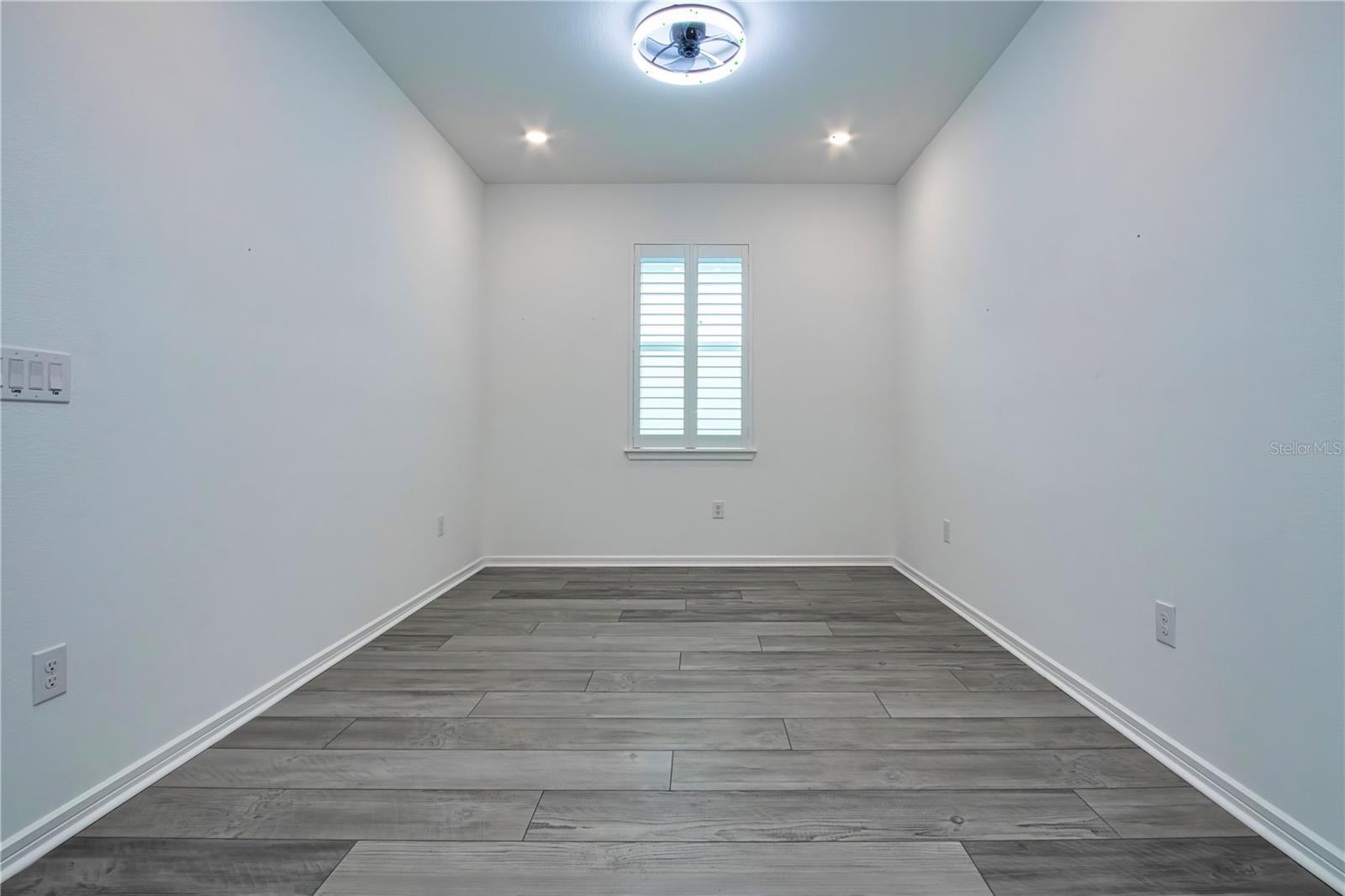 9315 Barrier Coast Trl Property Photo 29