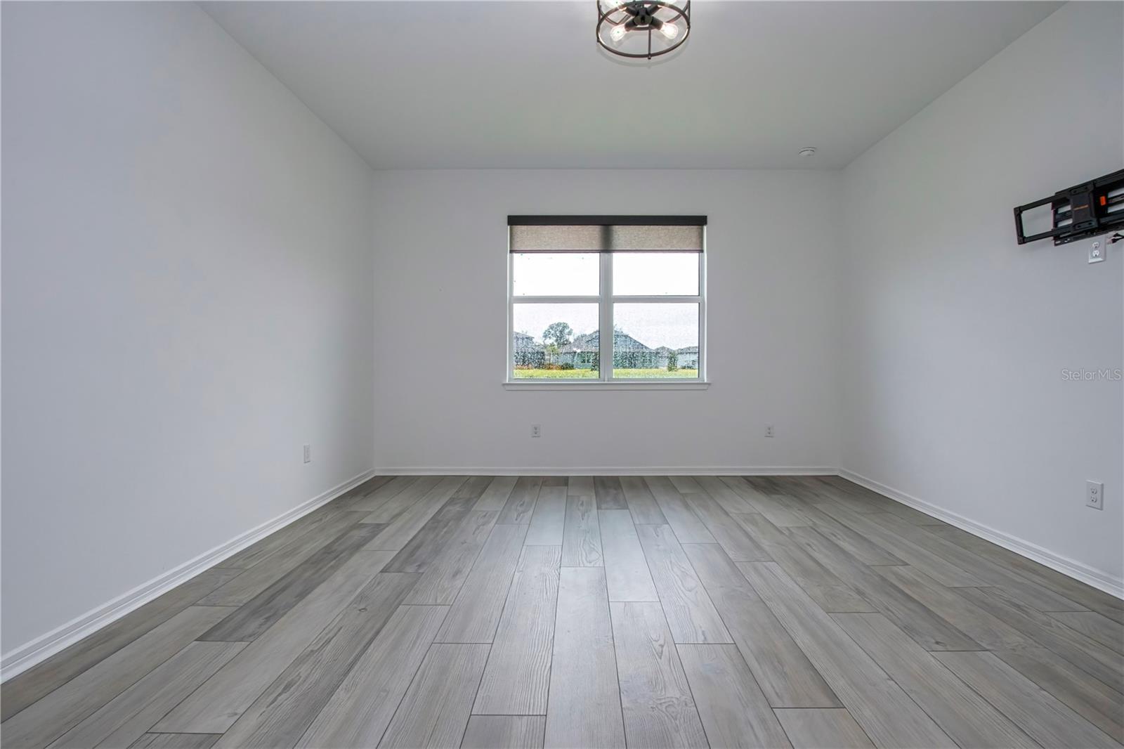 9315 Barrier Coast Trl Property Photo 32