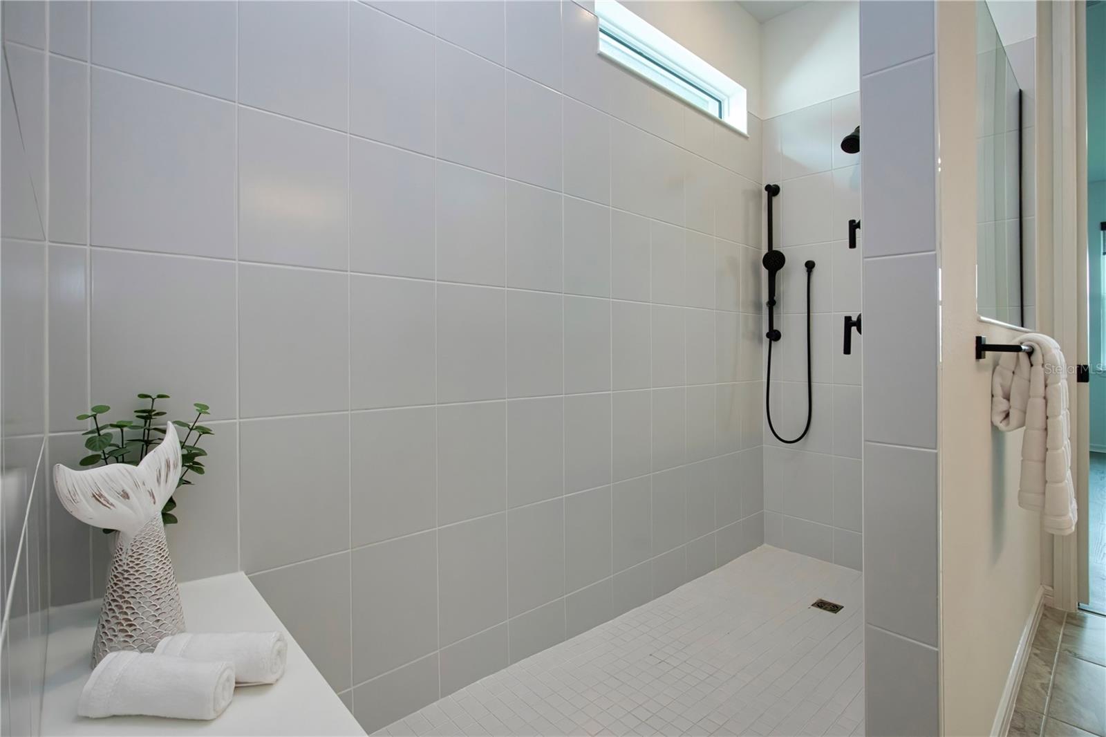 9315 Barrier Coast Trl Property Photo 36