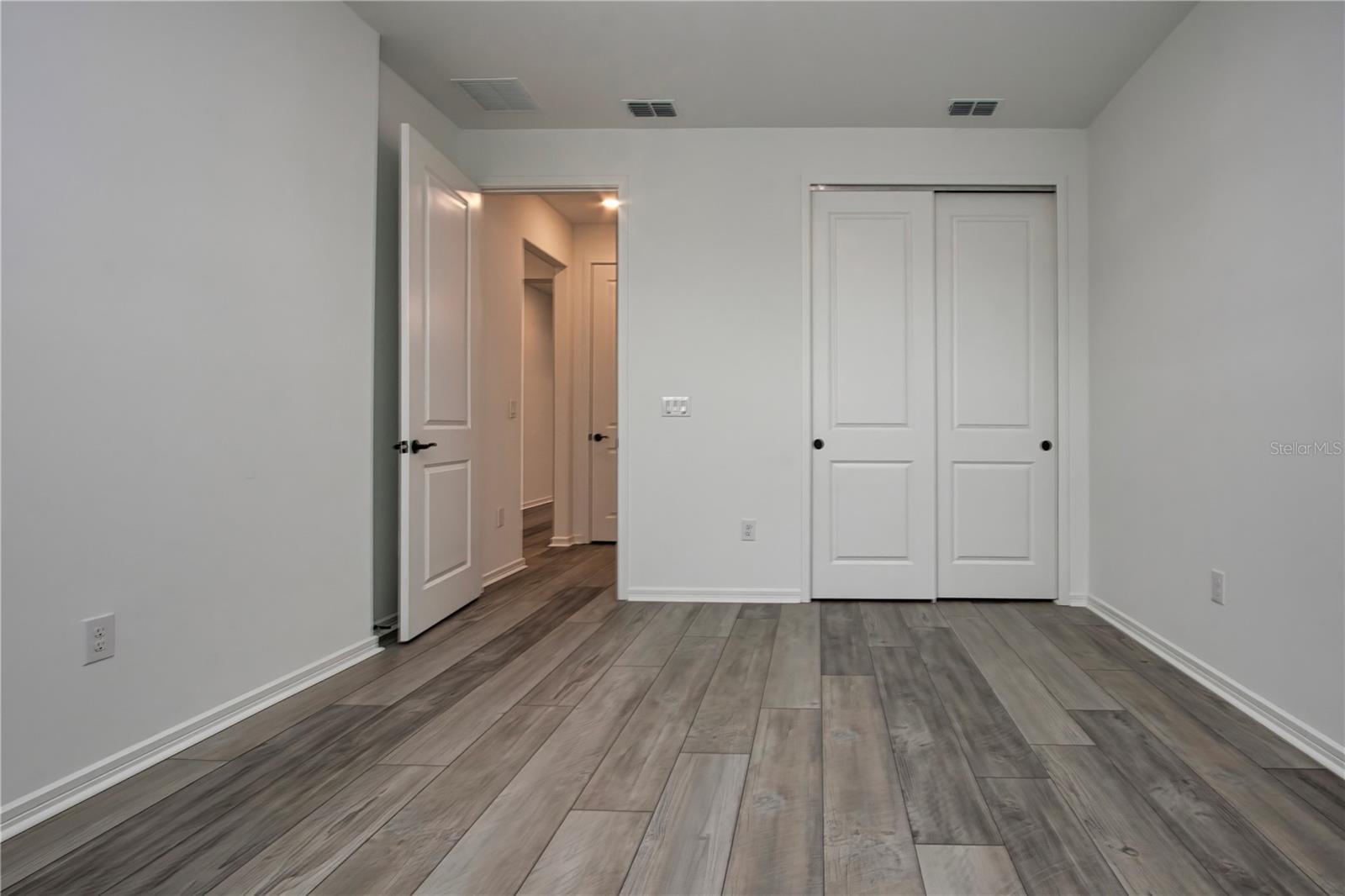 9315 Barrier Coast Trl Property Photo 43