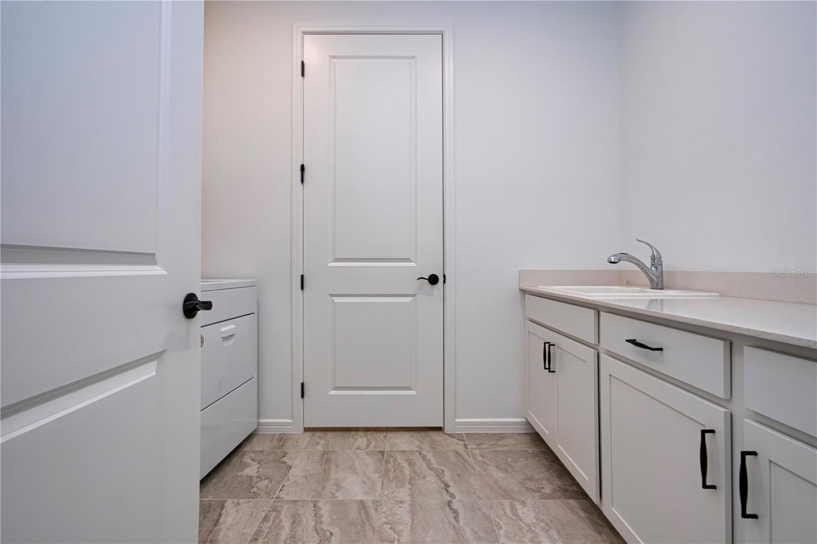 9315 Barrier Coast Trl Property Photo 51