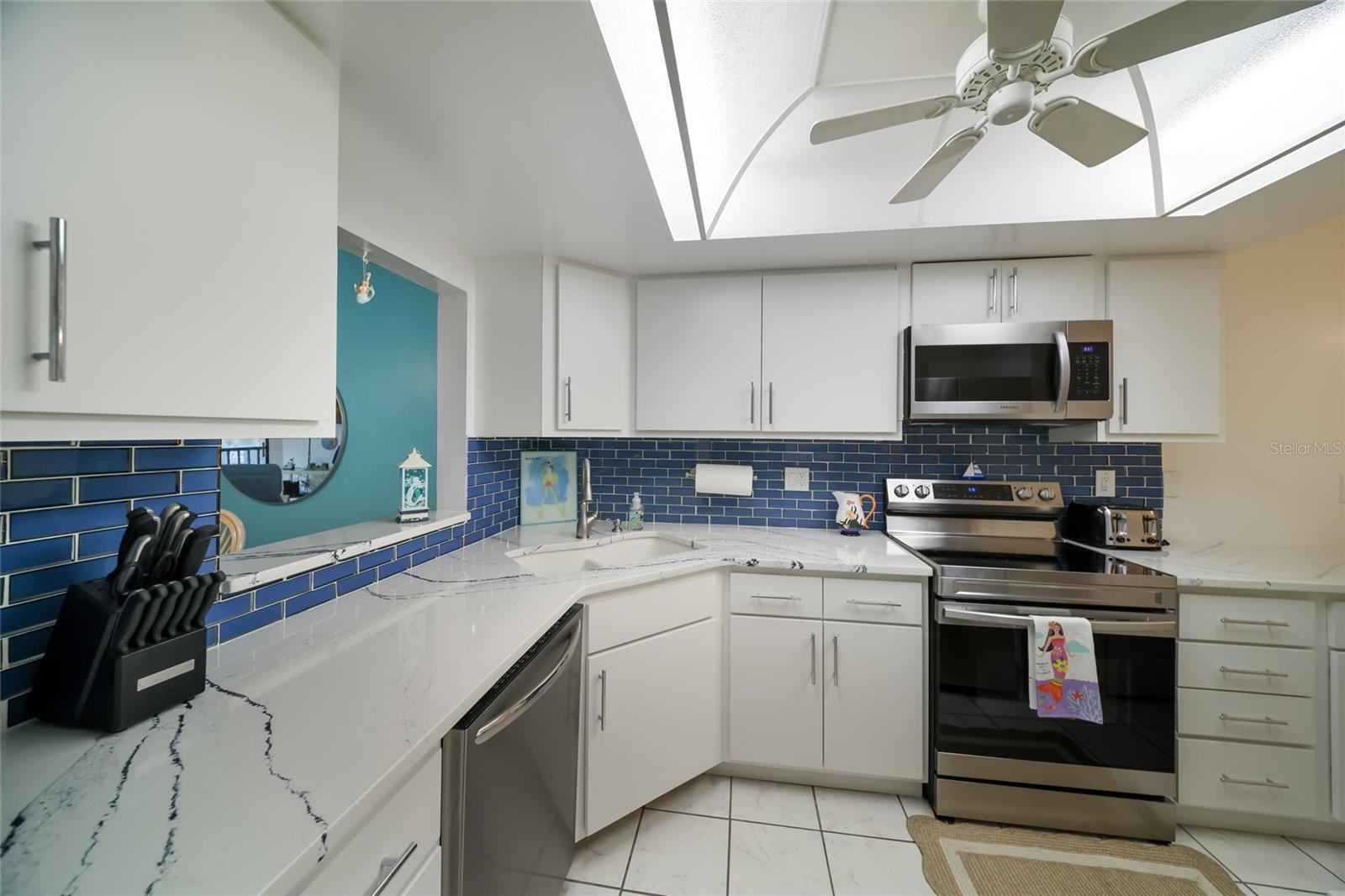 3705 E Bay Dr #115 Property Photo 5