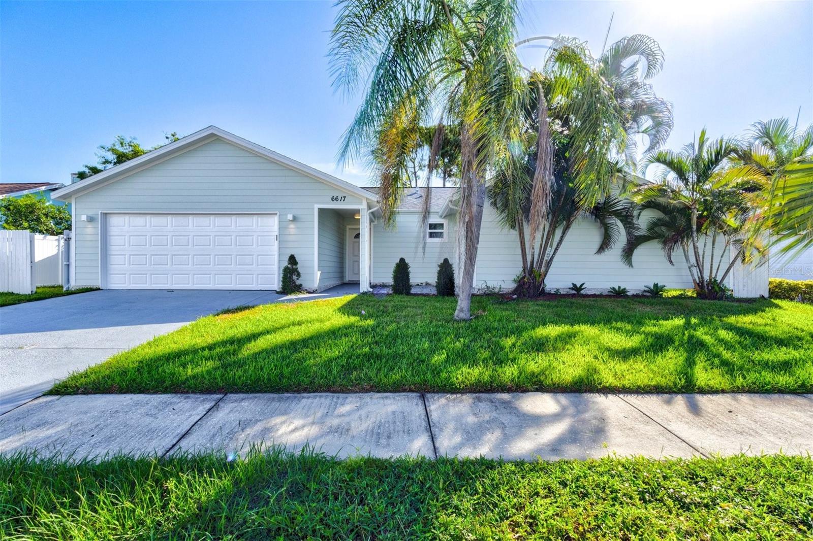 6617 Mauna Loa Blvd Property Photo 1