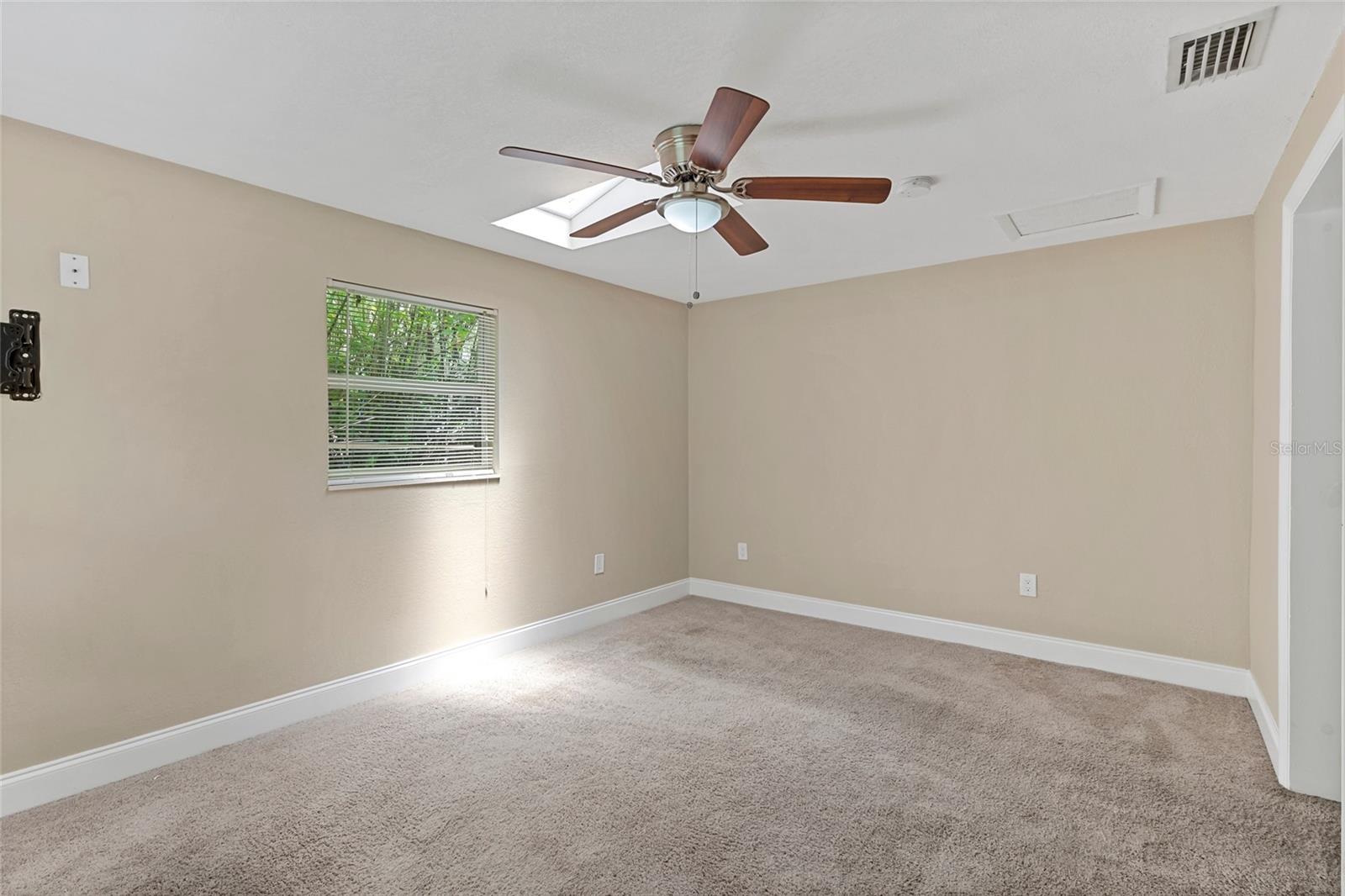 118 David Ave Property Photo 23