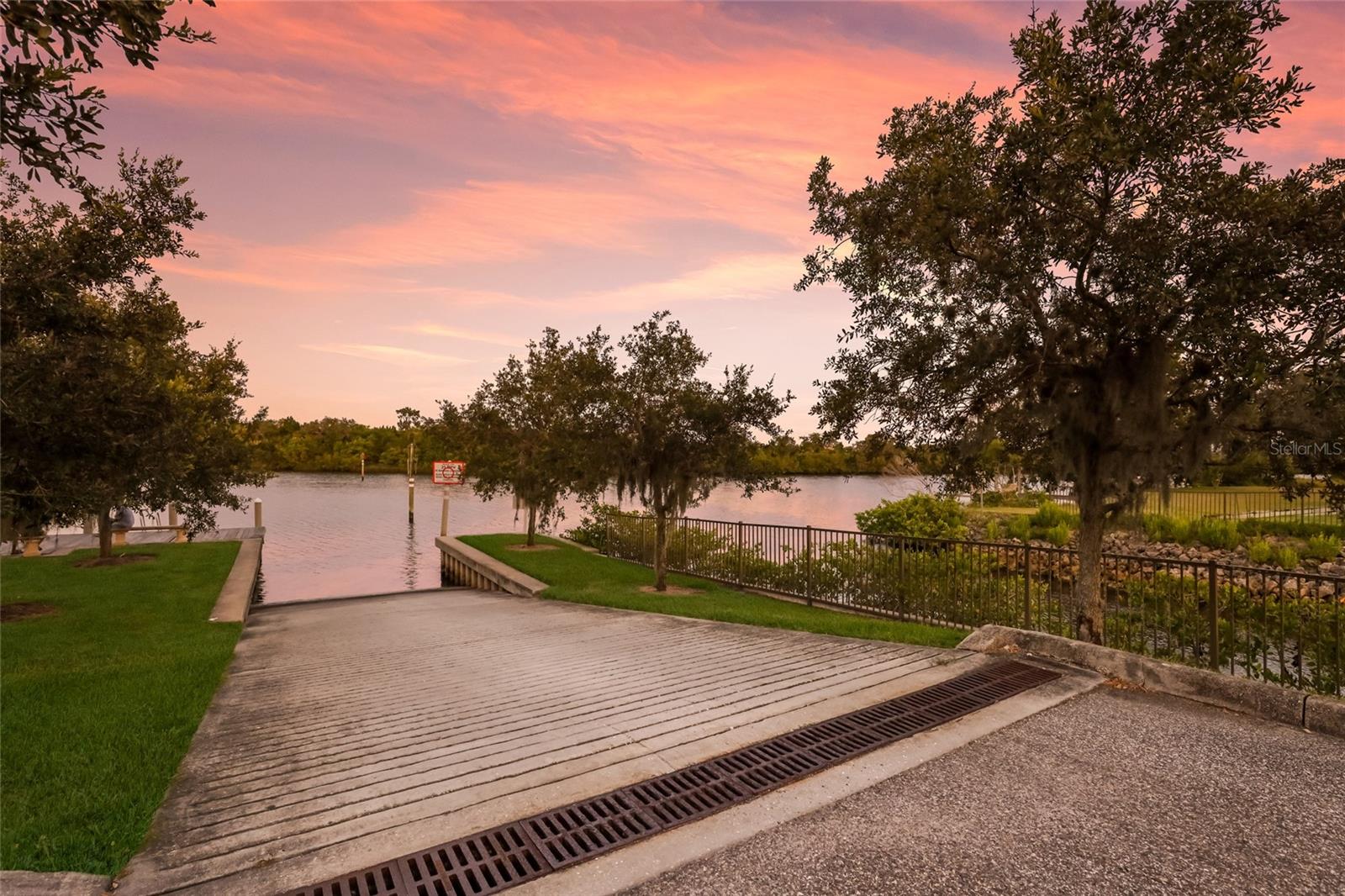 1622 Channelside Pl Property Photo 95