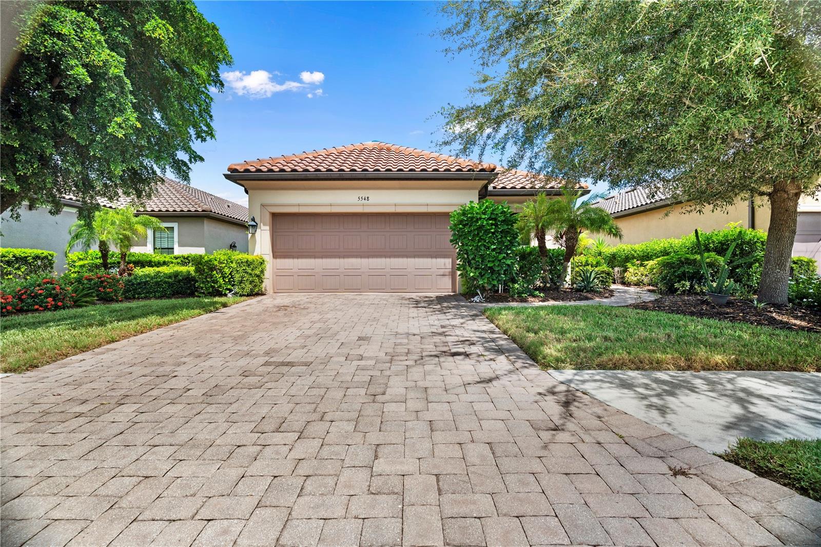 5548 SENTIERO DR
