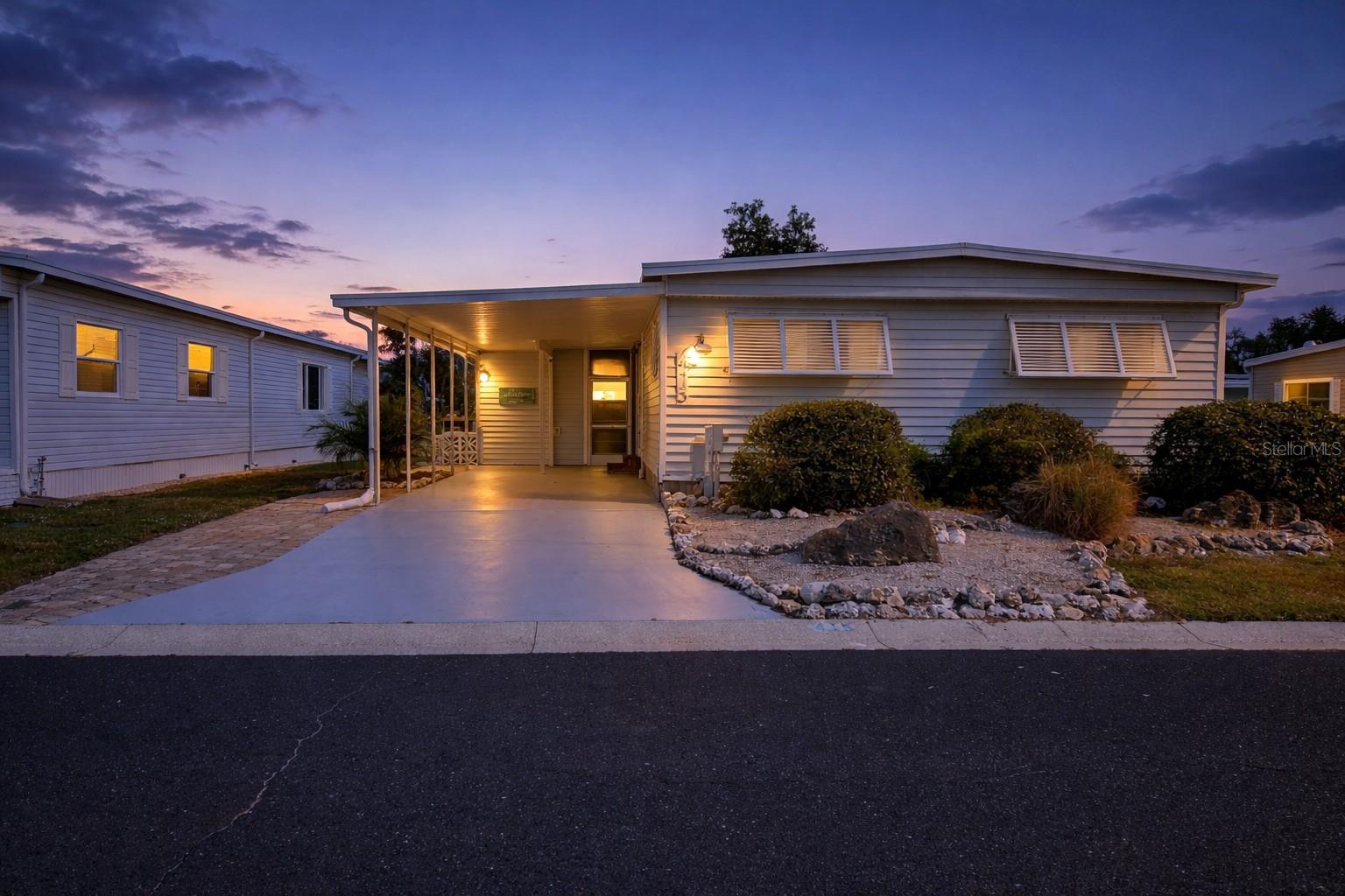 415 OAKWOOD BLVD W
