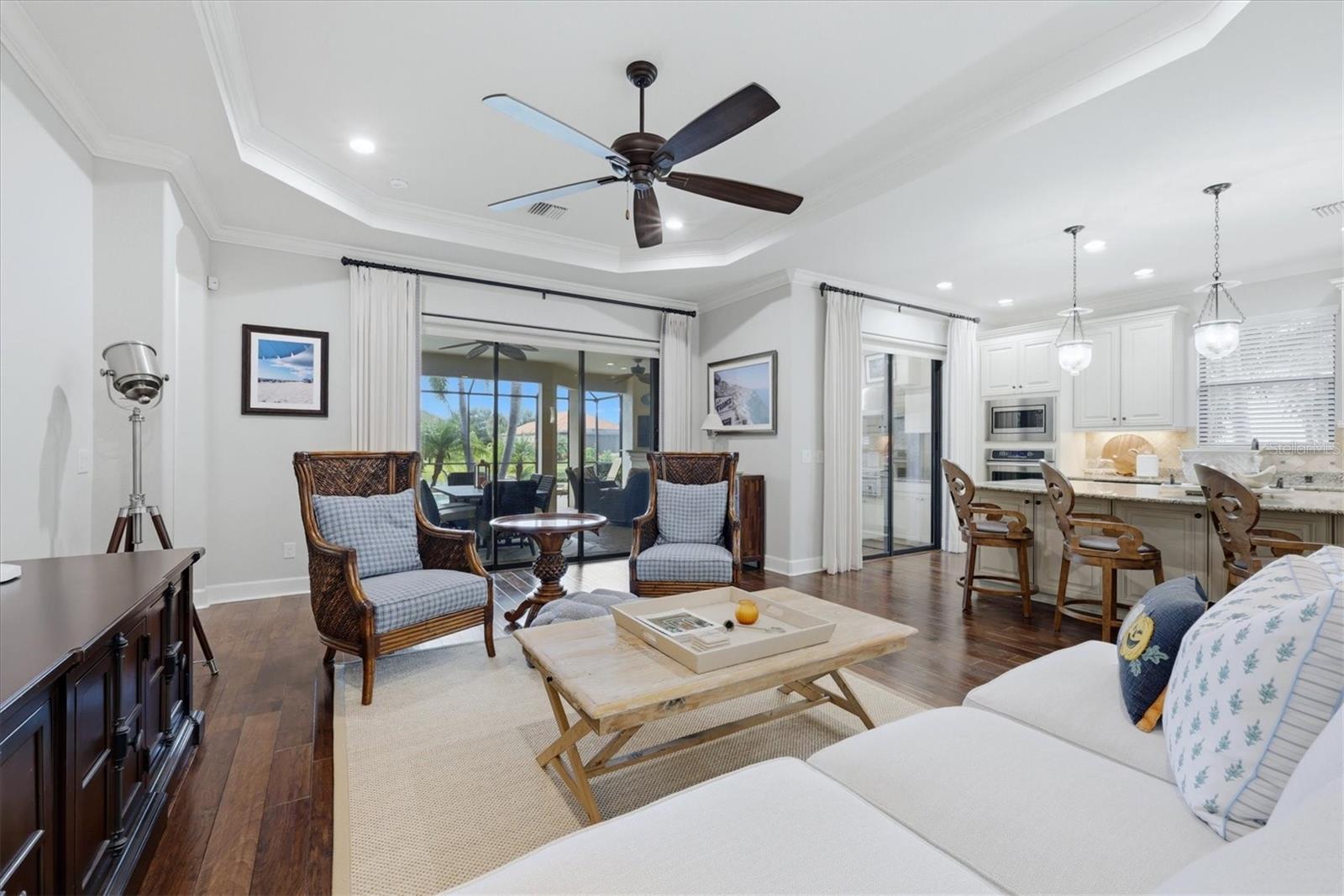 5214 Castello Ln Property Photo 15