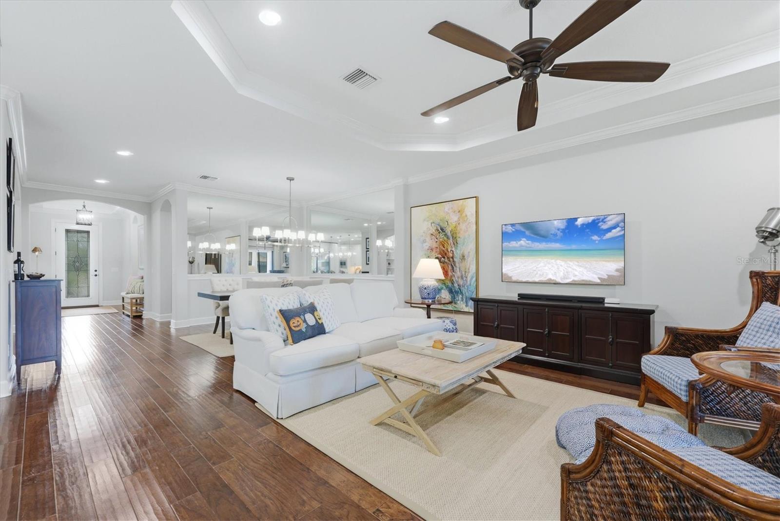 5214 Castello Ln Property Photo 16