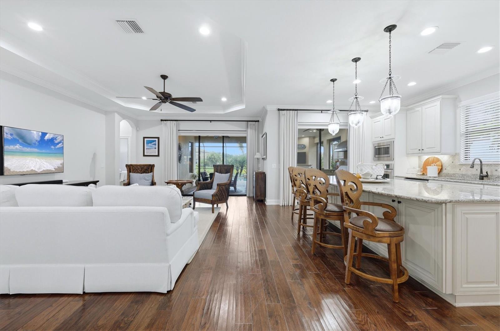 5214 Castello Ln Property Photo 18